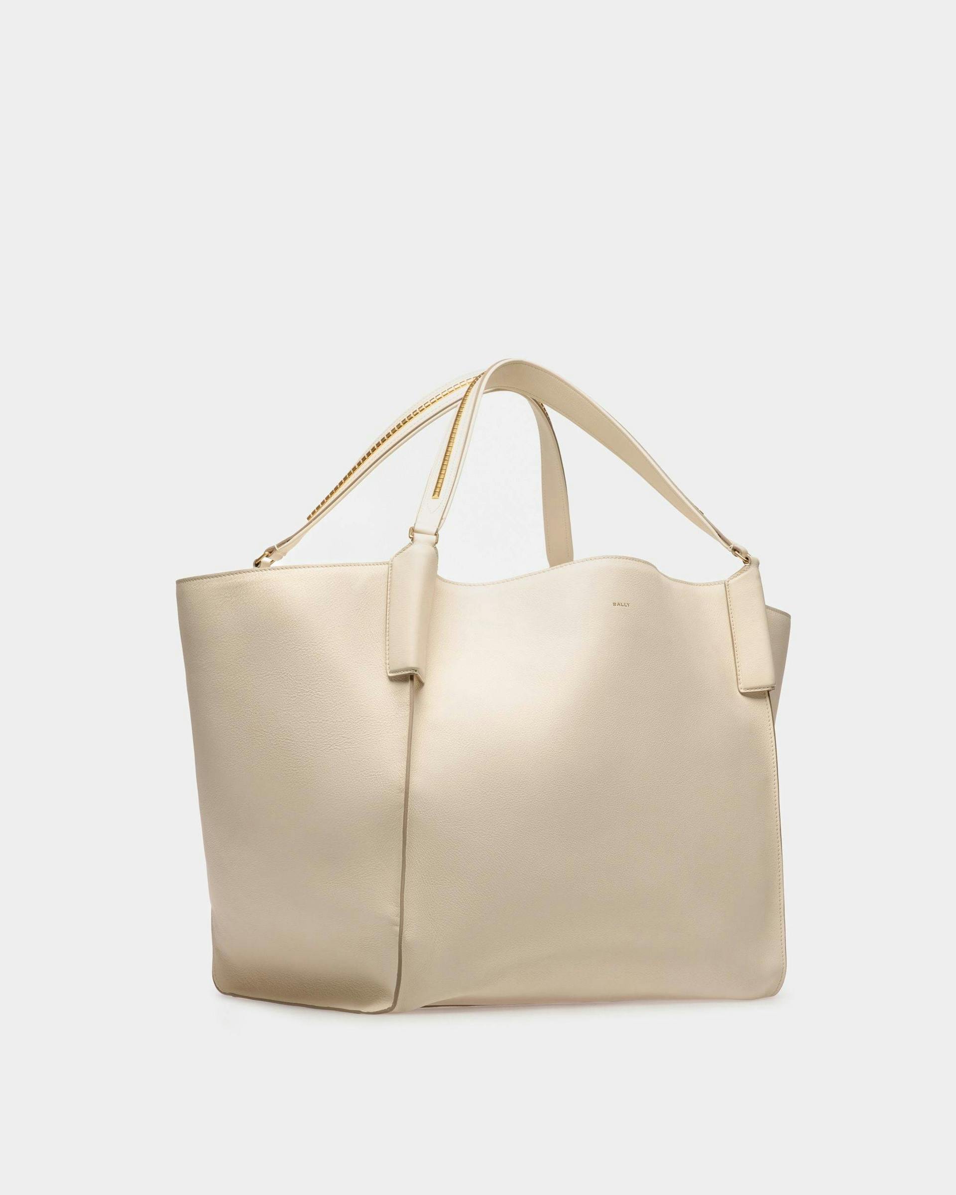 Men's Arkle Extra Large Shopper In Bone Leather | Bally | Still Life 3/4 Front