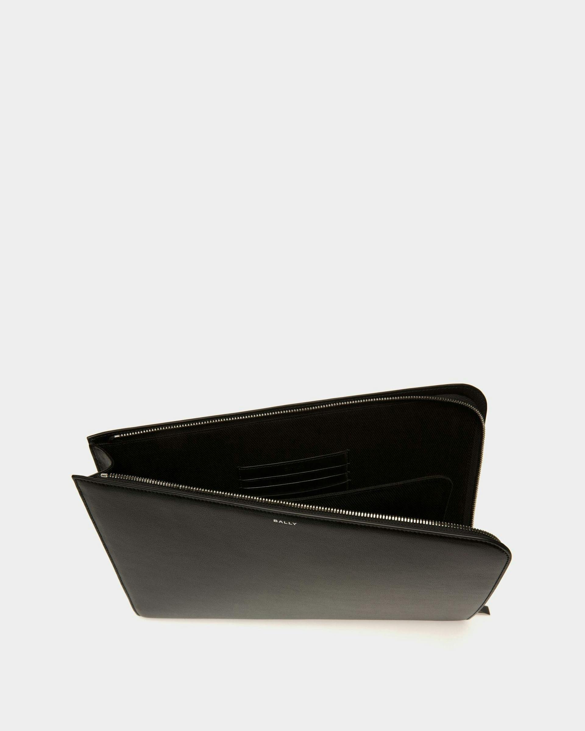 Men's Banque Necessaire In Black Leather | Bally | Still Life Open / Inside