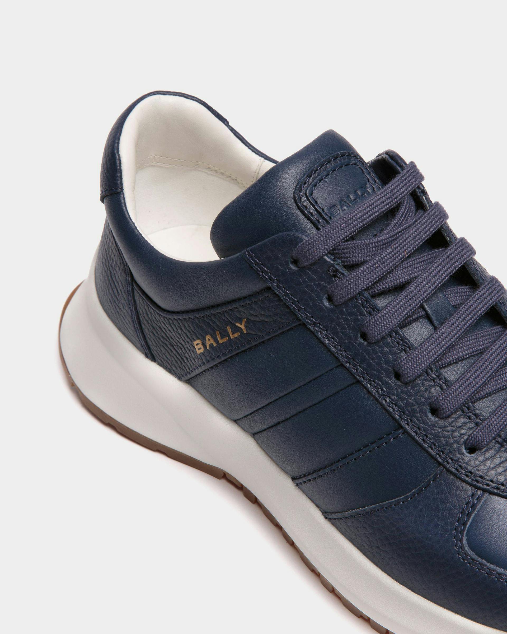 Men's Outline Sneaker In Blue Grained Leather | Bally | Still Life Detail