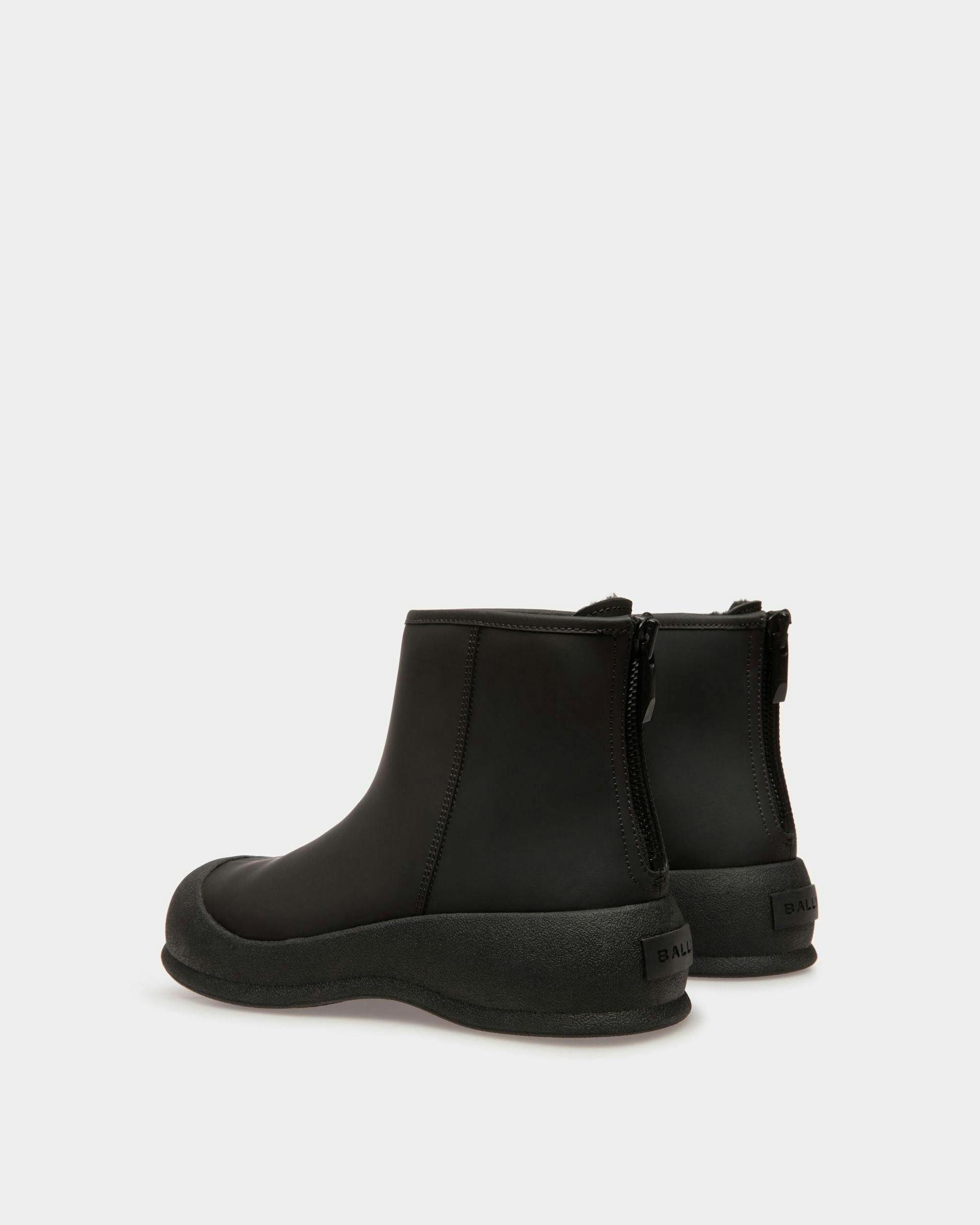 Women's Frei Snow Boots In Black Leather | Bally | Still Life 3/4 Back