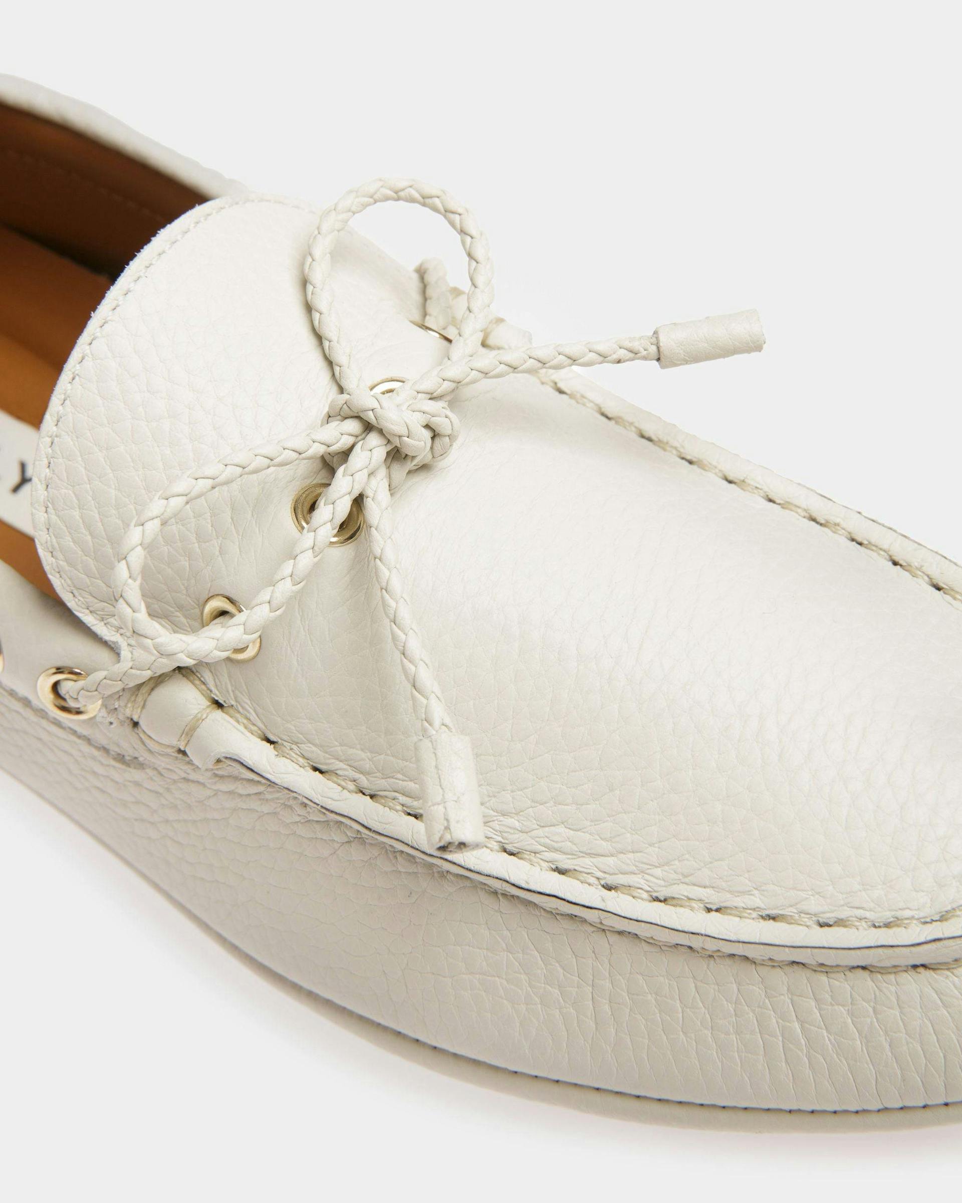 Women's Kerbs Drivers In Dusty White Leather | Bally | Still Life Detail