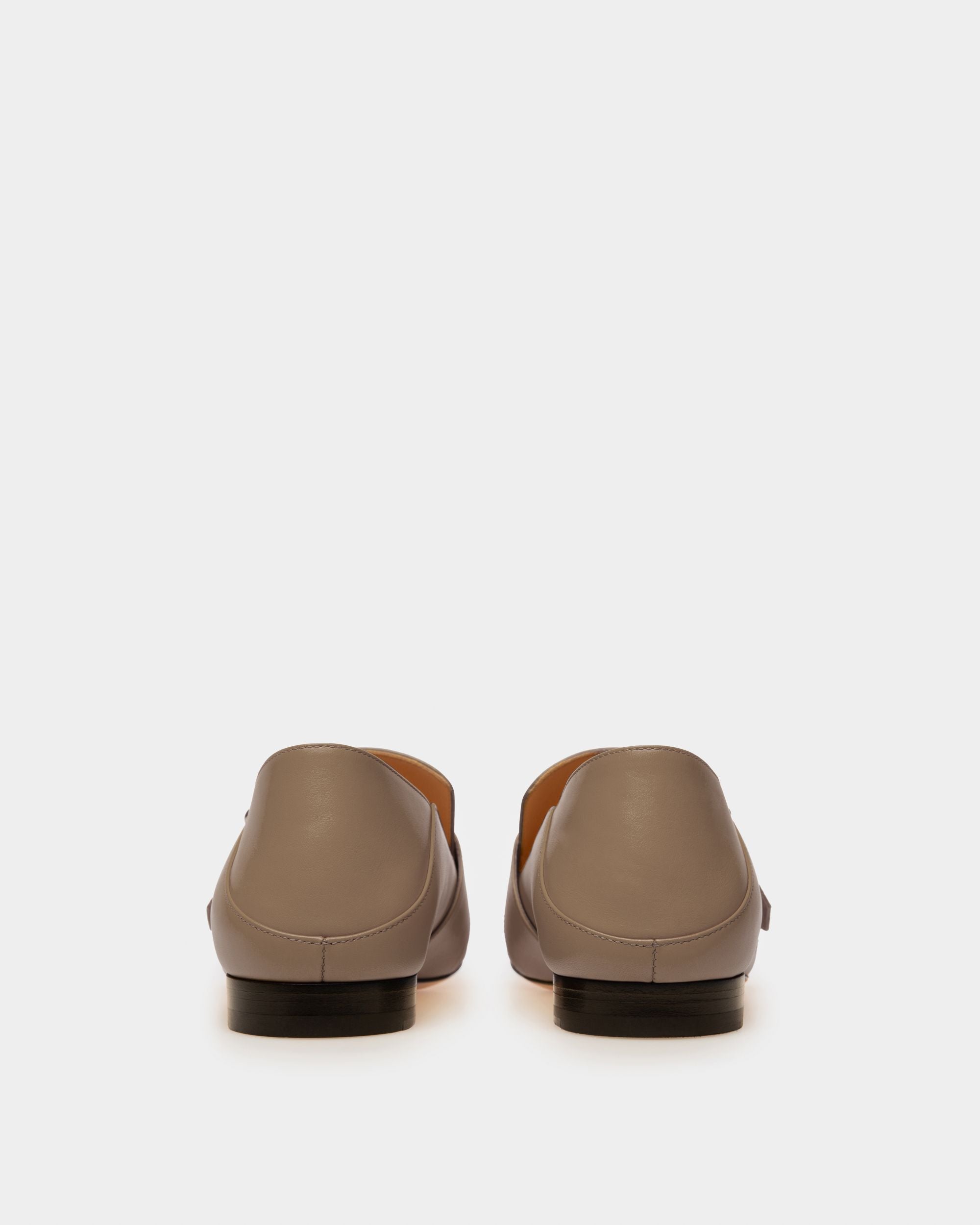 Janelle Mocassini In Pelle Color Grigio Talpa - Donna - Bally - 04