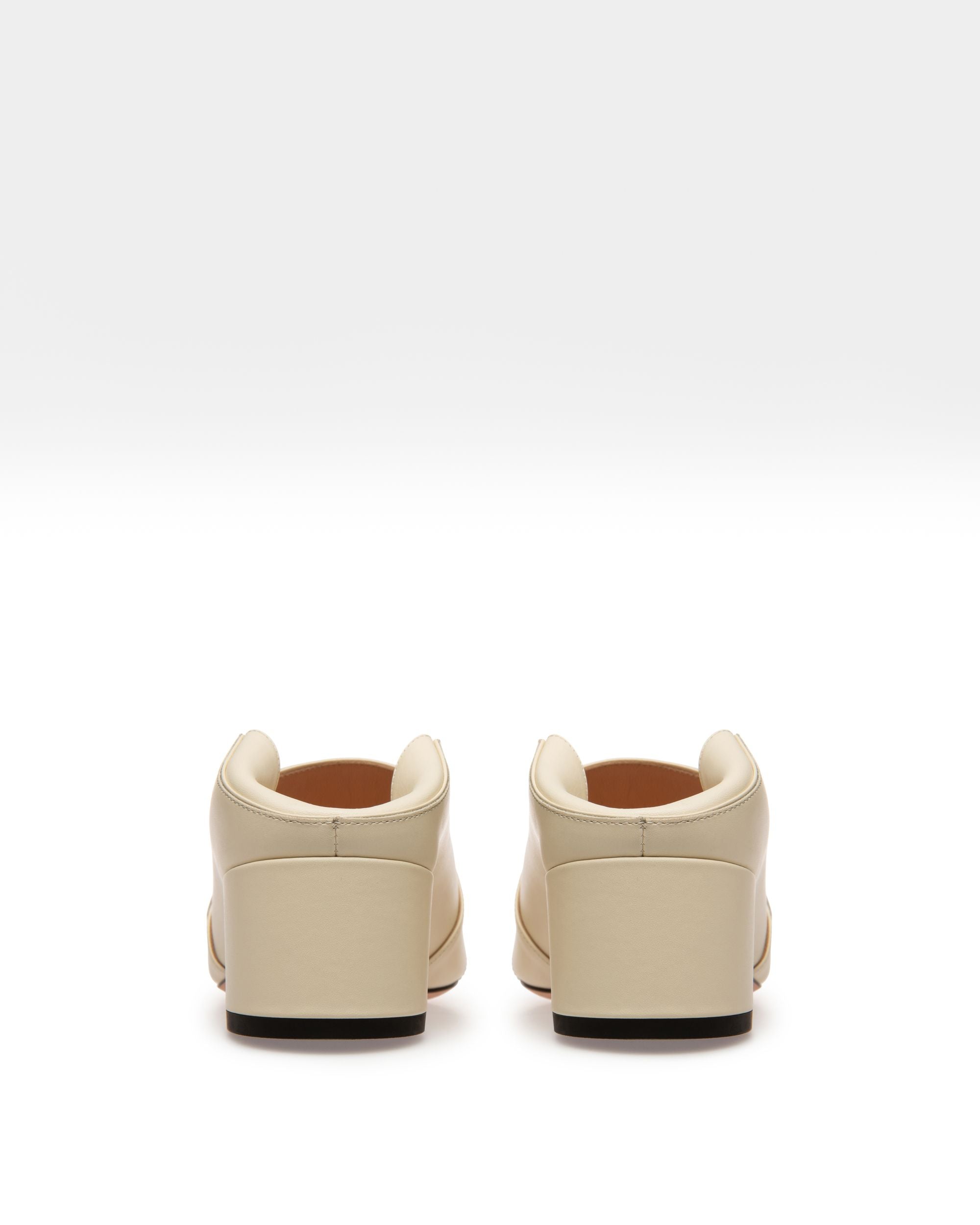 Janelle Décolleté In Pelle Color Avorio - Donna - Bally - 06