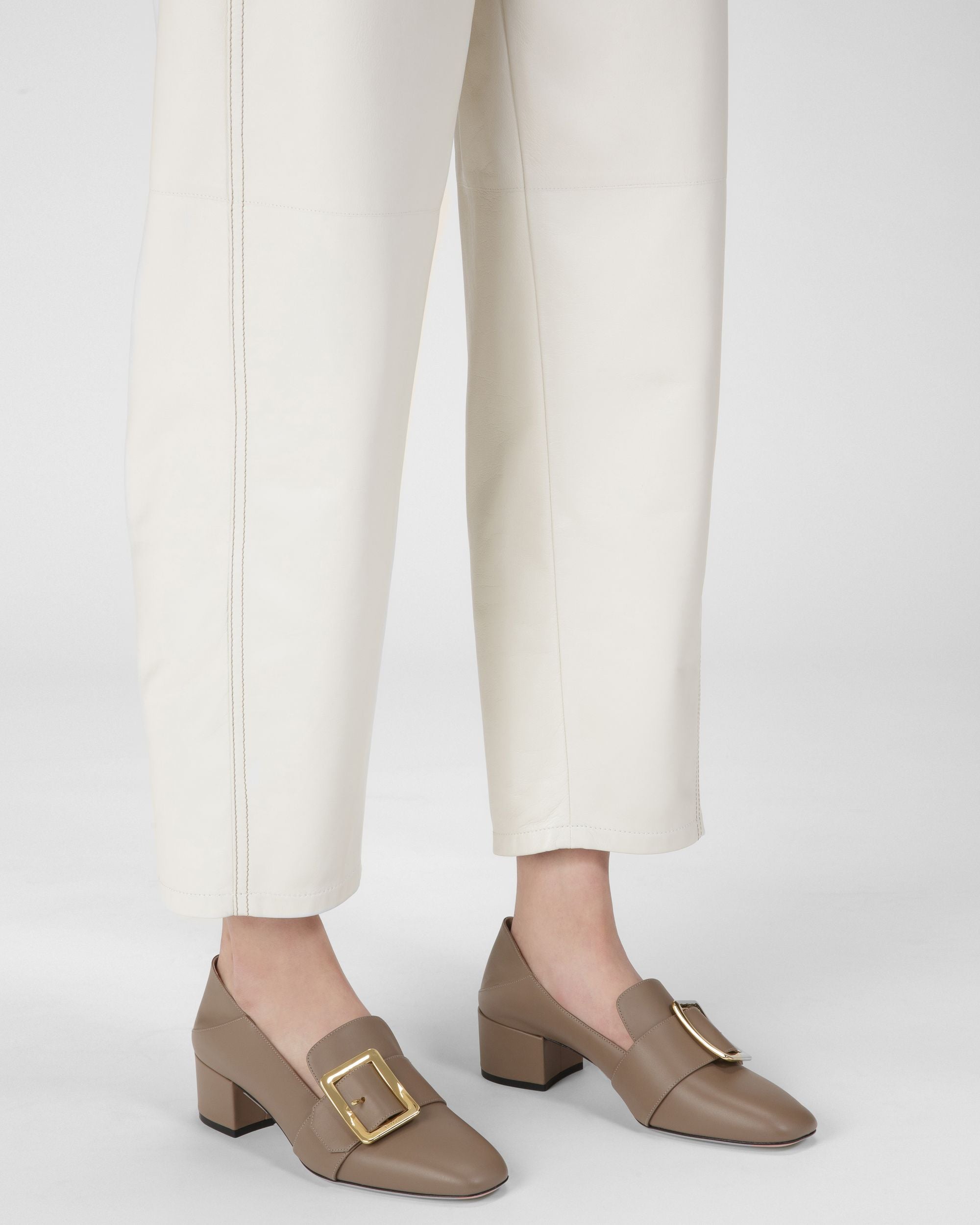 Janelle Décolleté In Pelle Grigio Talpa - Donna - Bally - 03