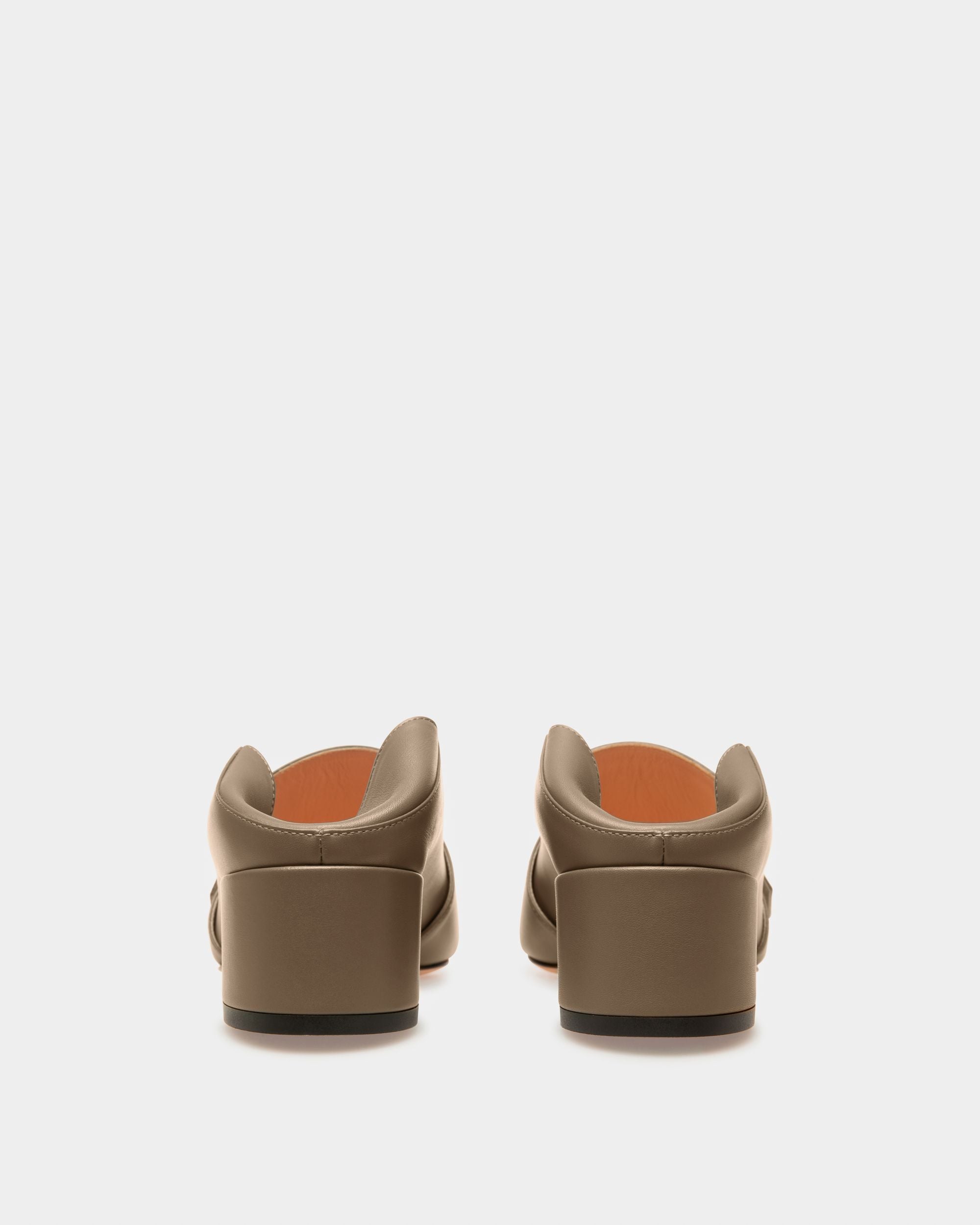 Janelle Décolleté In Pelle Grigio Talpa - Donna - Bally - 08