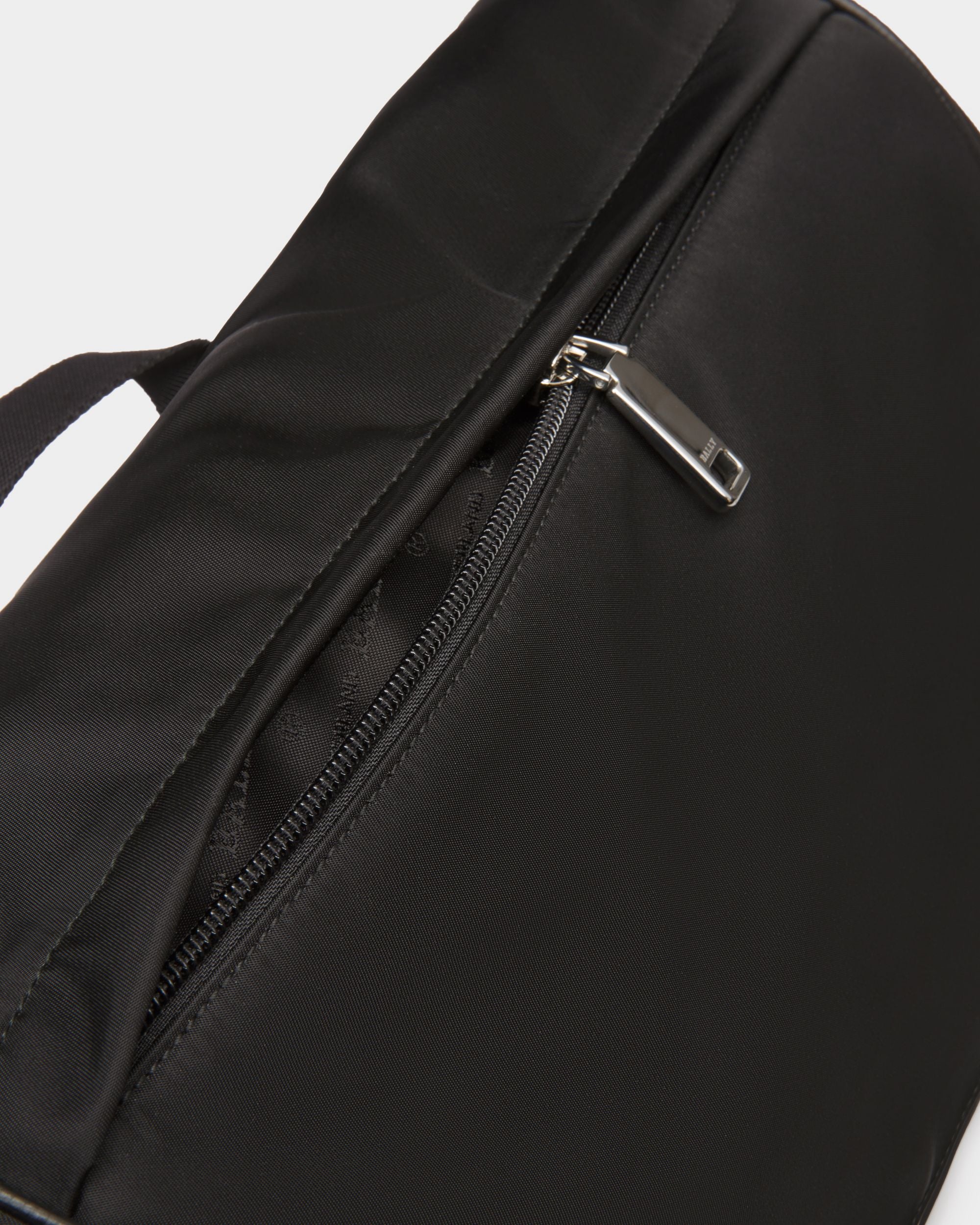 Fabro Borsa A Tracolla Regolabile In Nylon Tecnico Nero - Uomo - Bally - 03