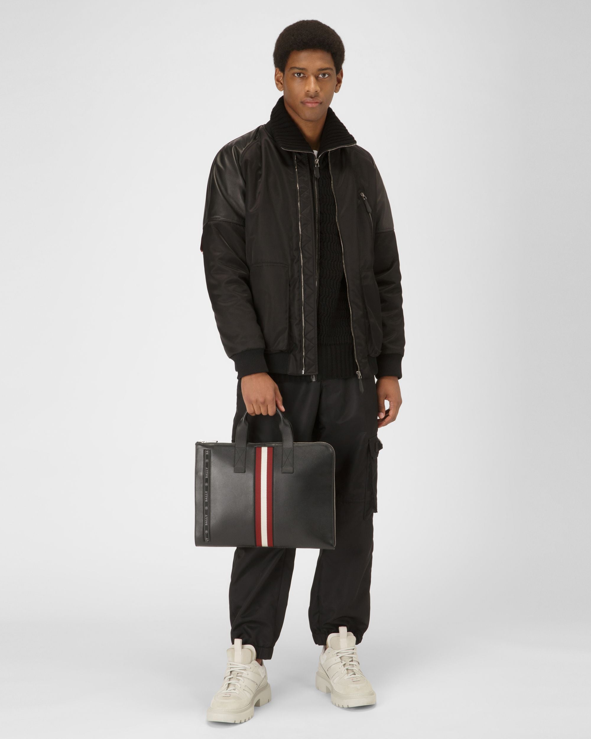 Henri Valigetta In Pelle Nera - Uomo - Bally - 02