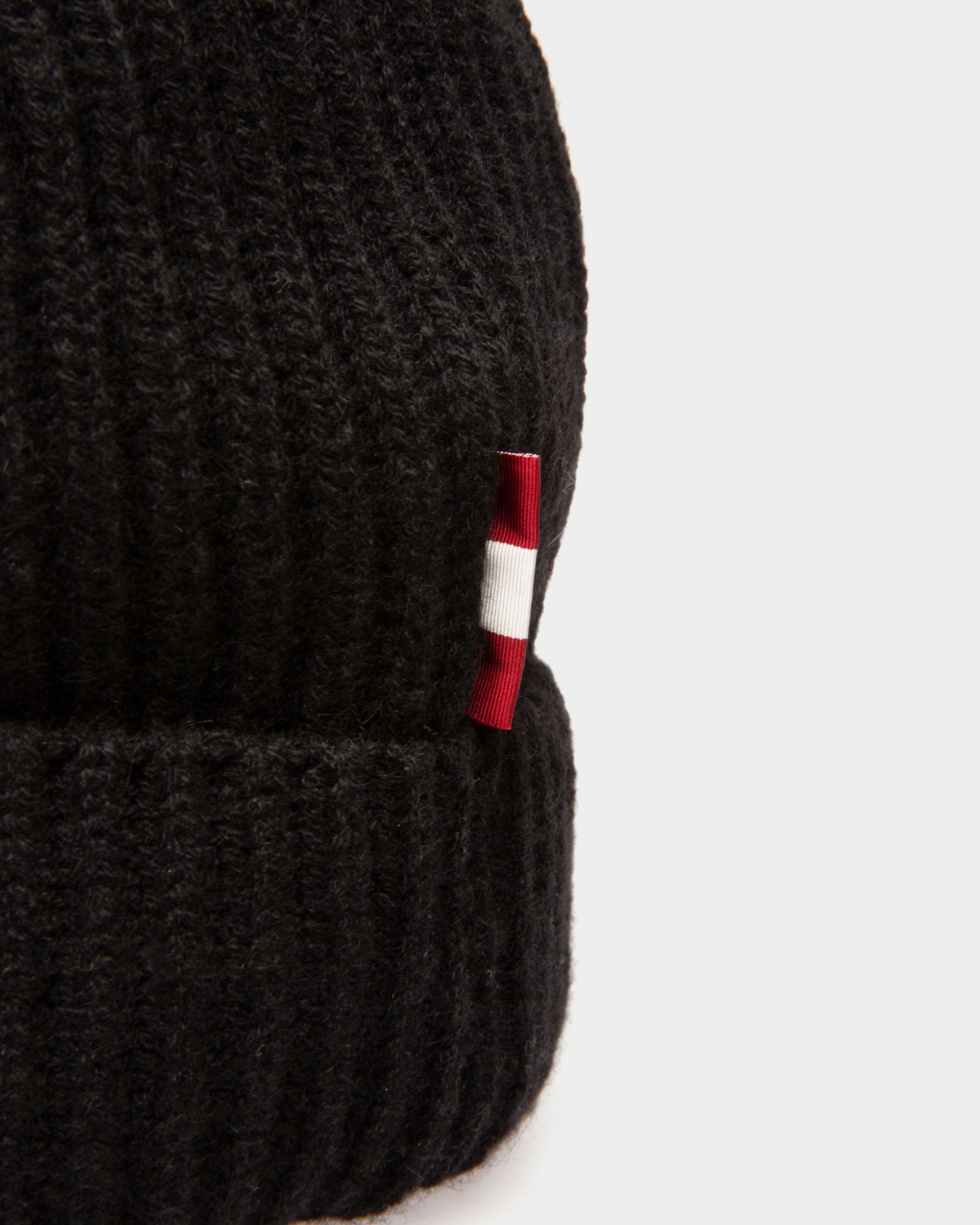 Berretto A Coste In Cashmere Nero - Uomo - Bally - 03