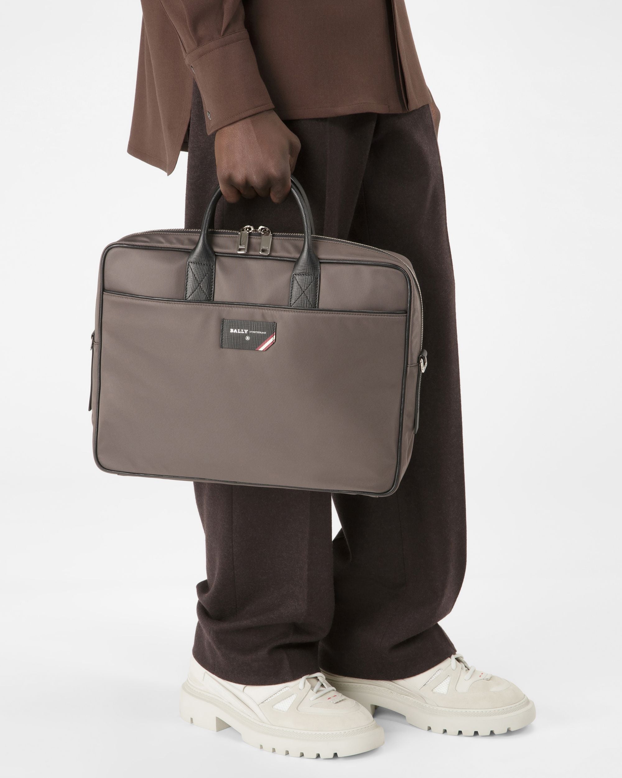 Faldy Borsa Da Lavoro In Nylon Riciclato Verde Militare - Uomo - Bally - 02