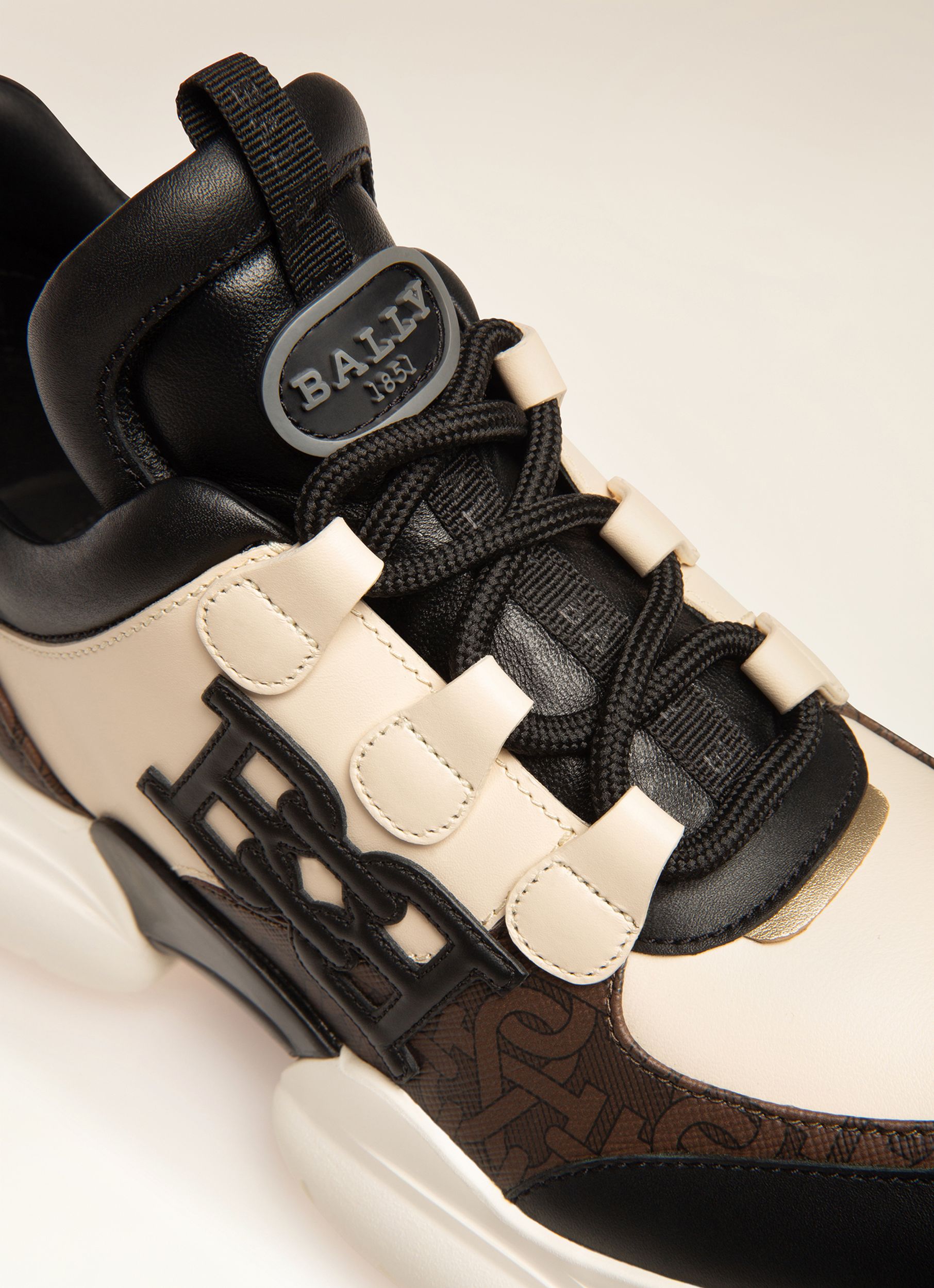 Claires Sneakers In Pelle Nera E Avorio - Donna - Bally - 02
