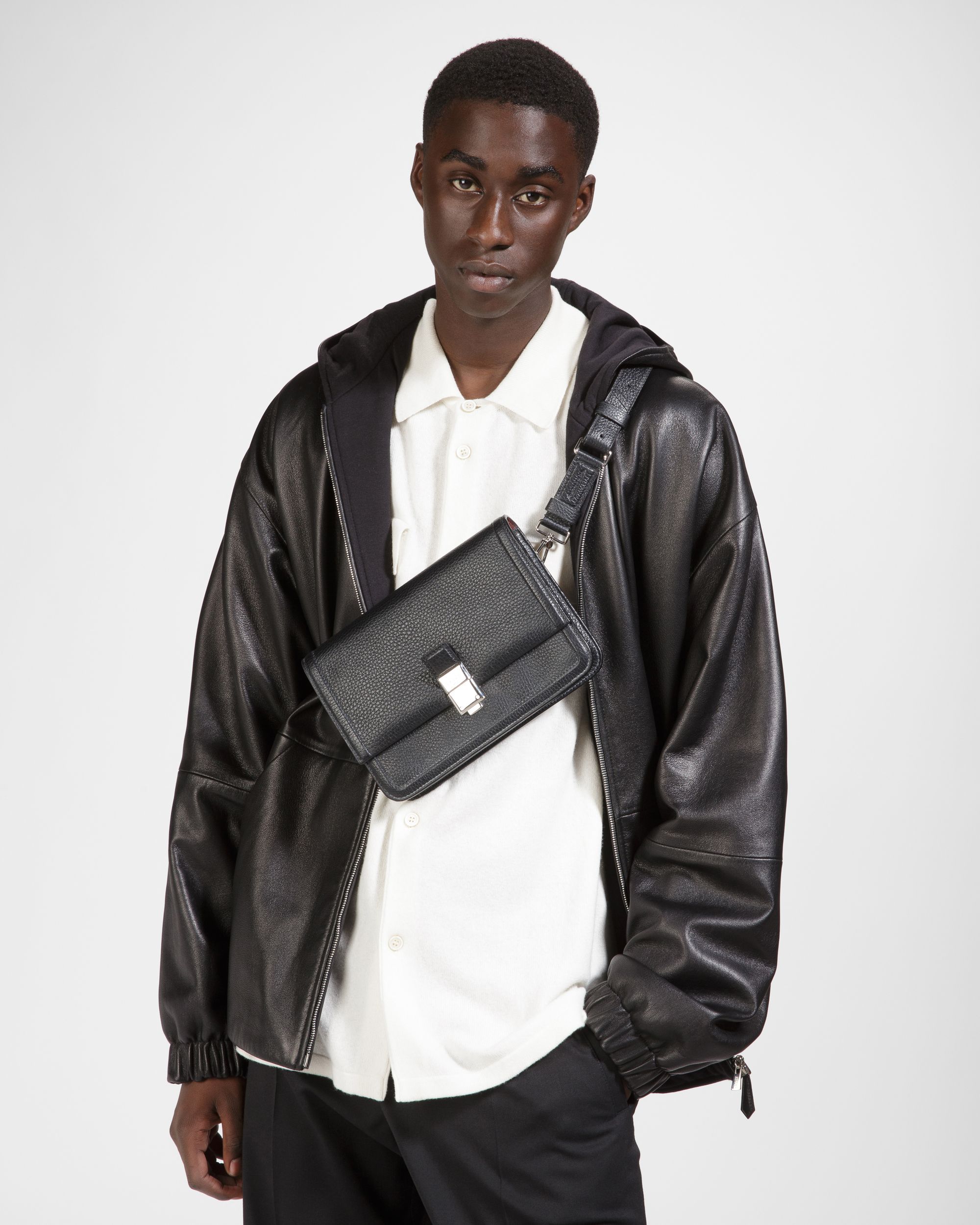 Sacres Borsa A Tracolla In Pelle Nera - Uomo - Bally - 03