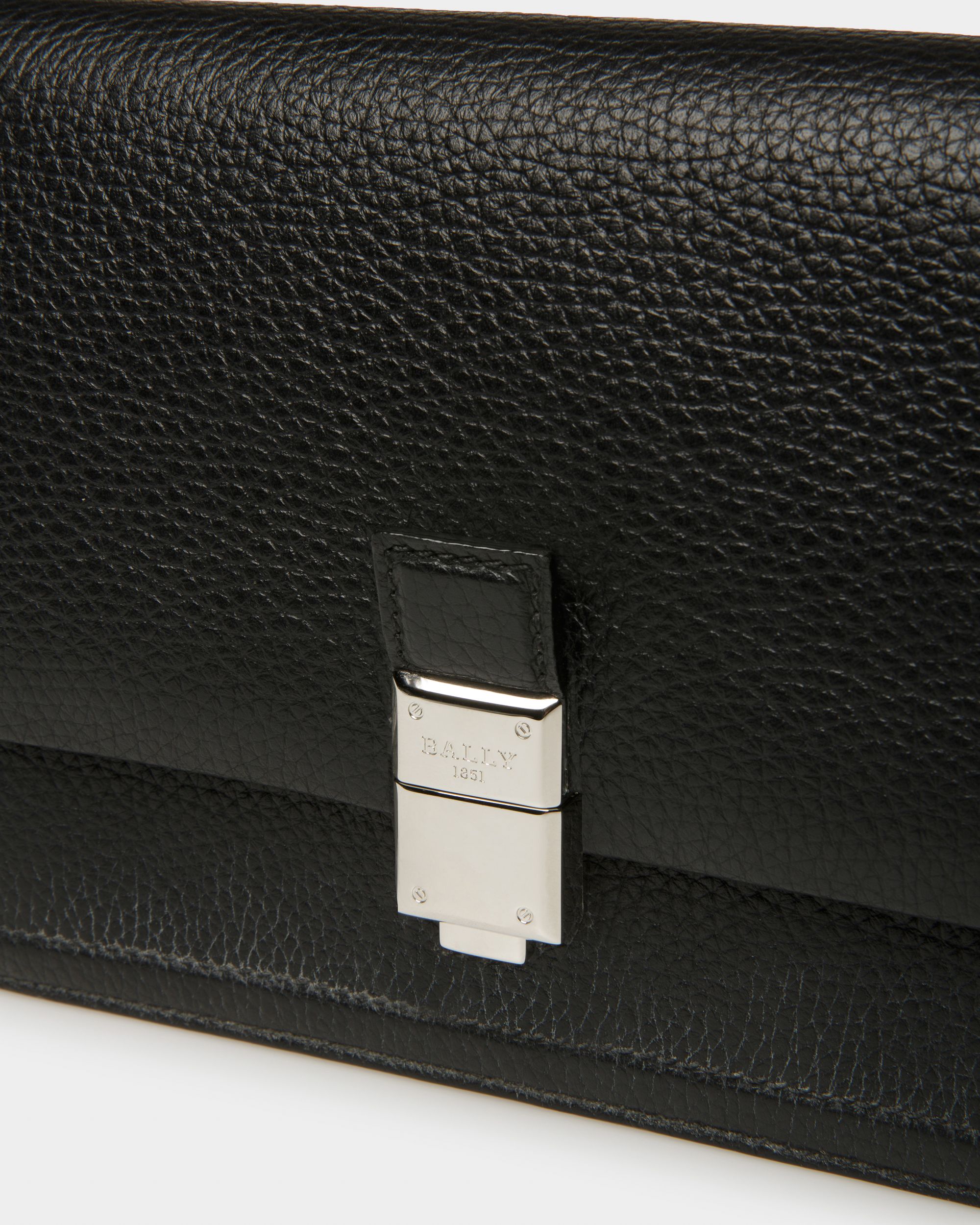 Sacres Borsa A Tracolla In Pelle Nera - Uomo - Bally - 05