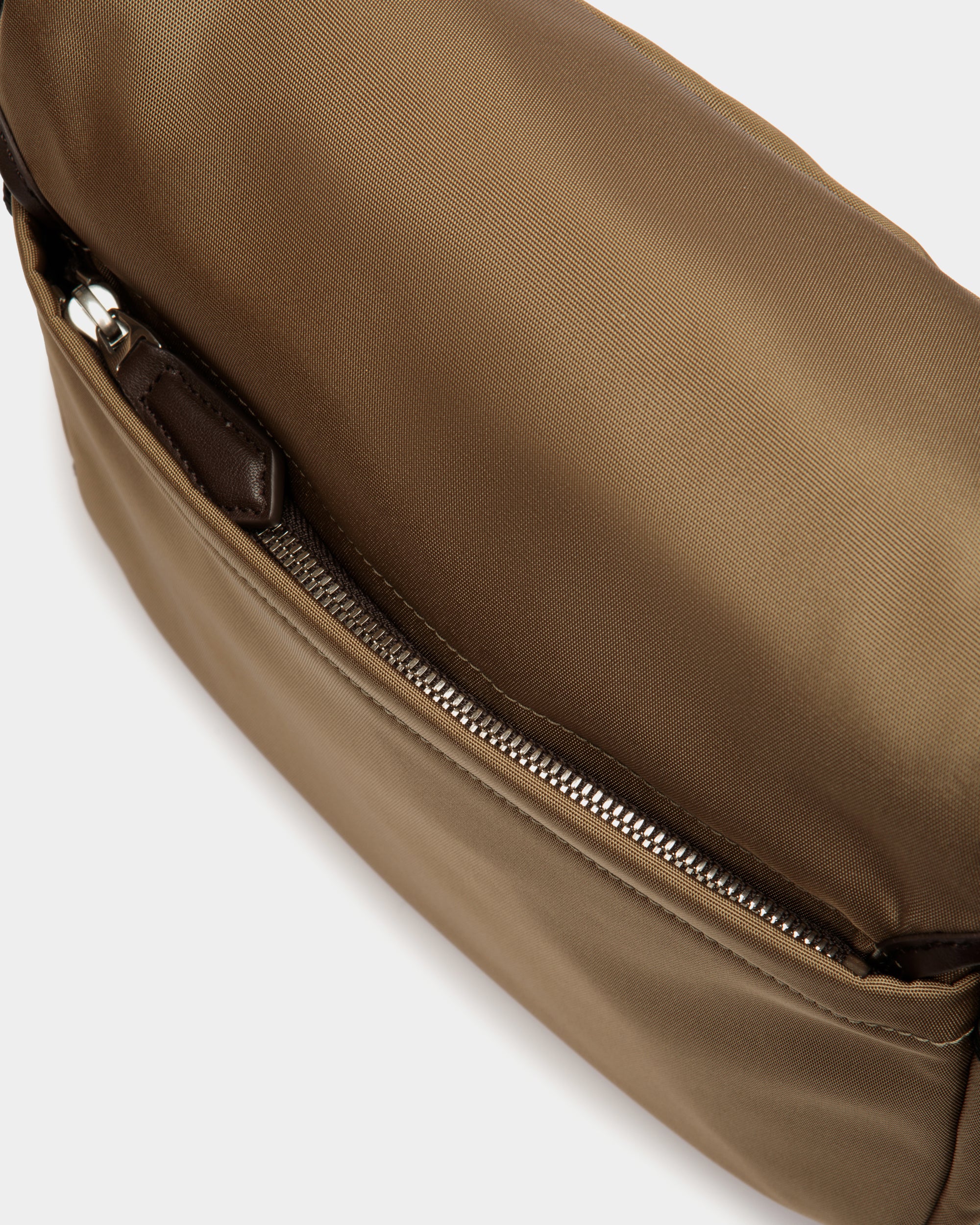 Borsa A Tracolla Code In Nylon Color Cammello - Uomo - Bally - 05