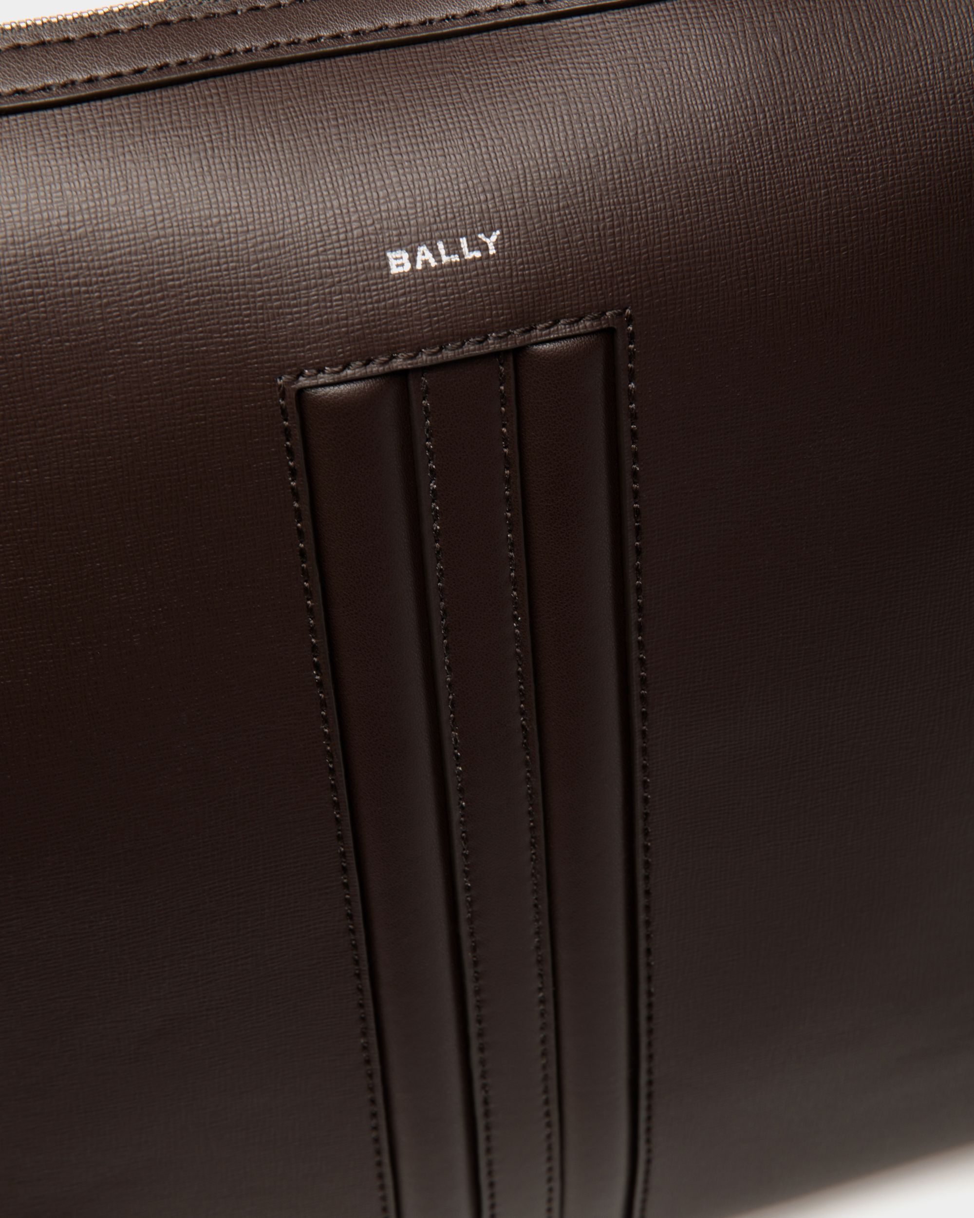 Borsa A Tracolla Mythos In Pelle Riciclata Color Ebano - Uomo - Bally - 05