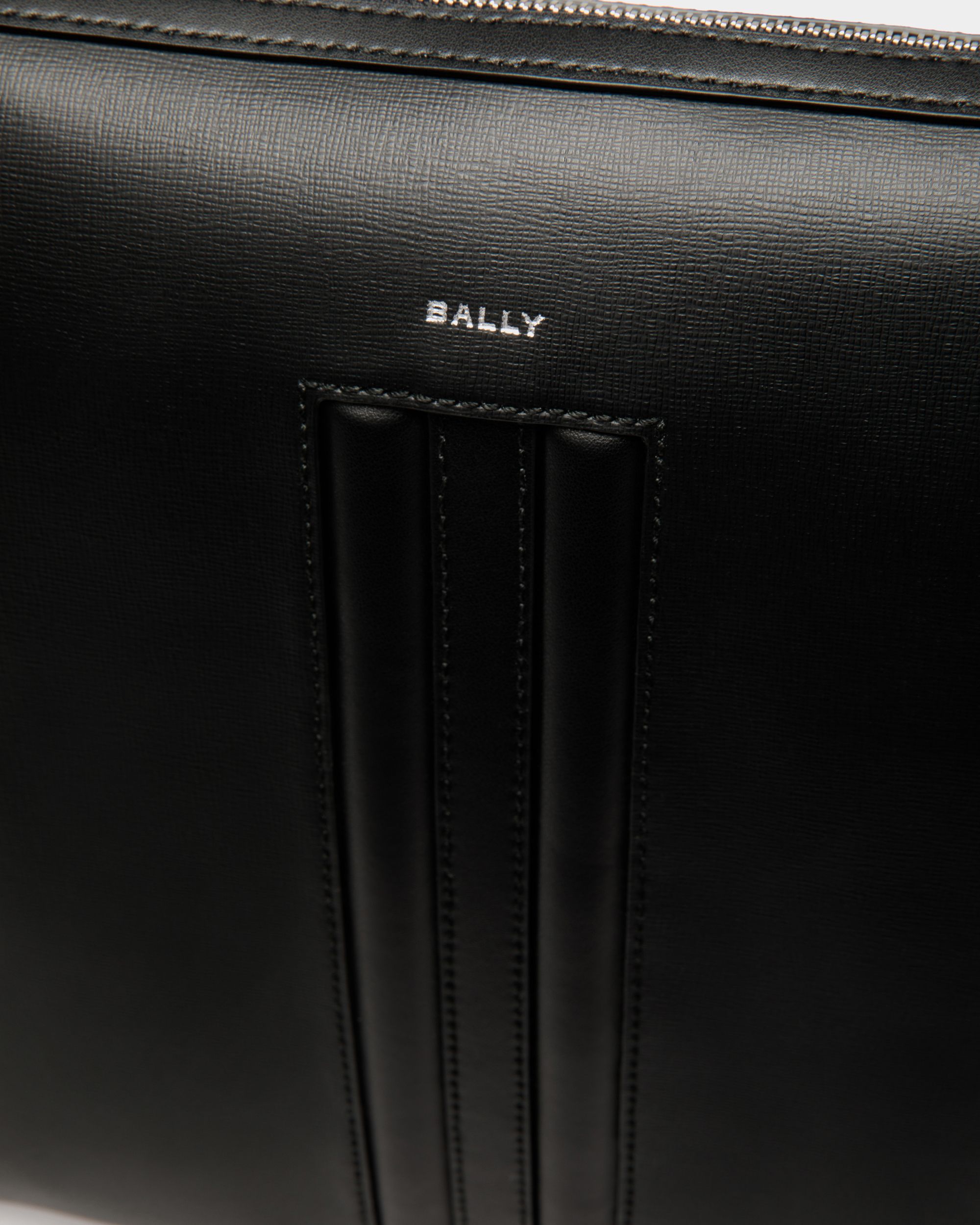 Borsa A Tracolla Mythos In Pelle Riciclata Nera - Uomo - Bally - 05