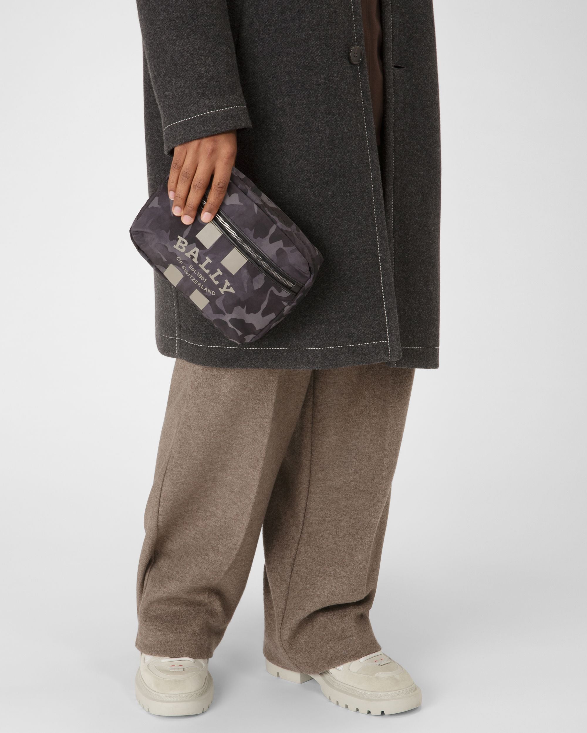 Fallie Tote Bag In Nylon Nero - Uomo - Bally - 02
