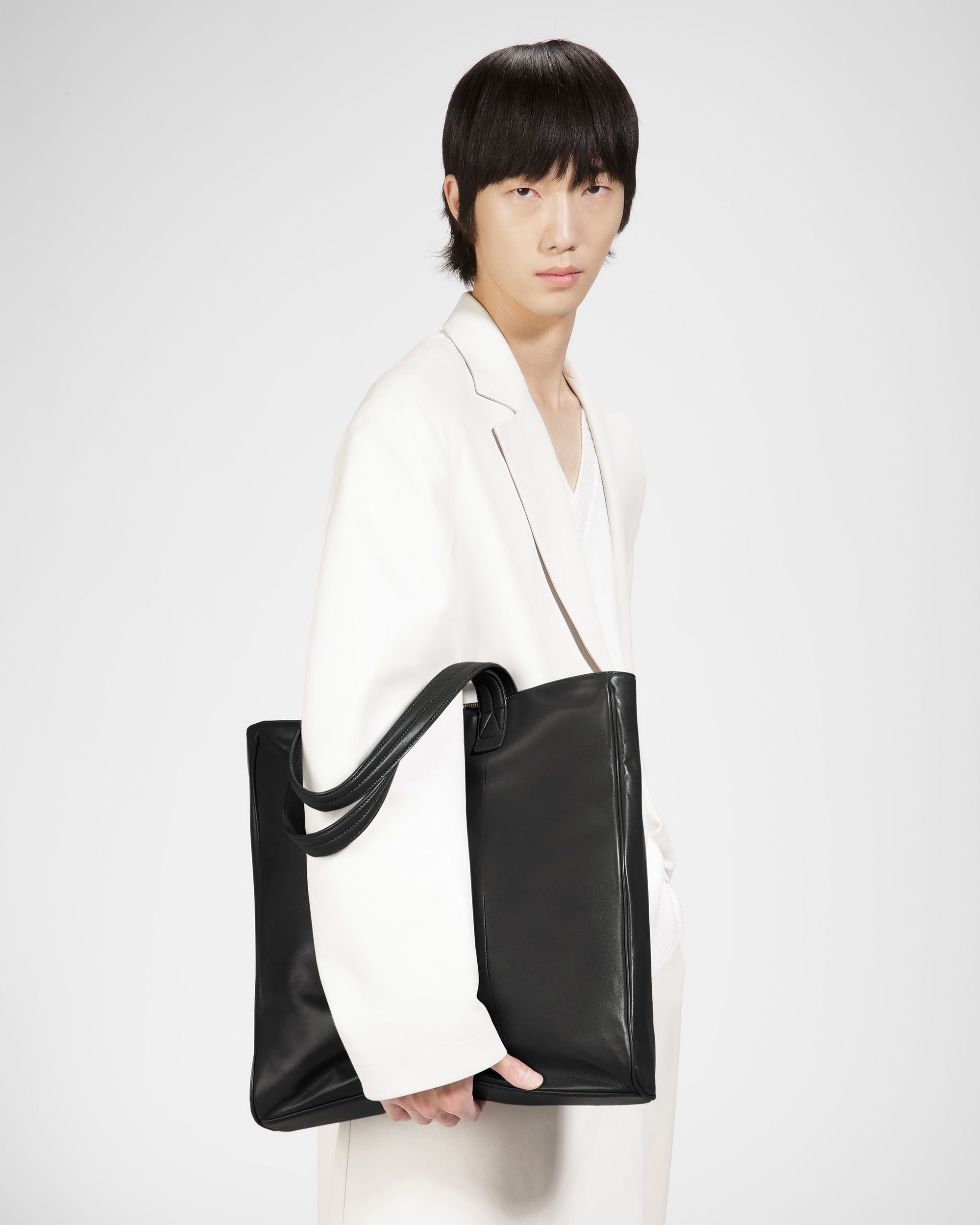 Arienn Tote Bag In Pelle Nera - Uomo - Bally - 02