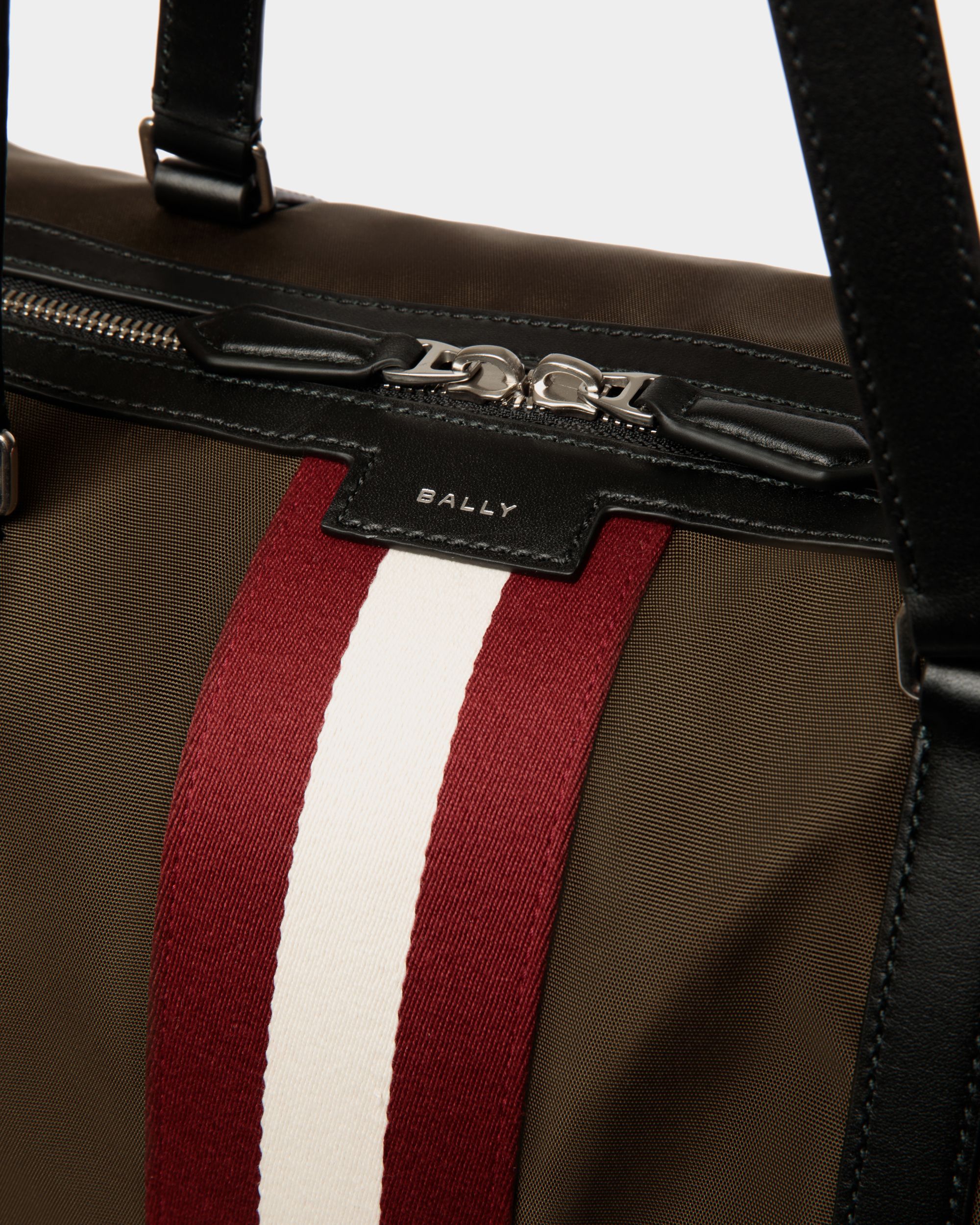 Borsa Weekender Code In Nylon Military Green - Uomo - Bally - 06