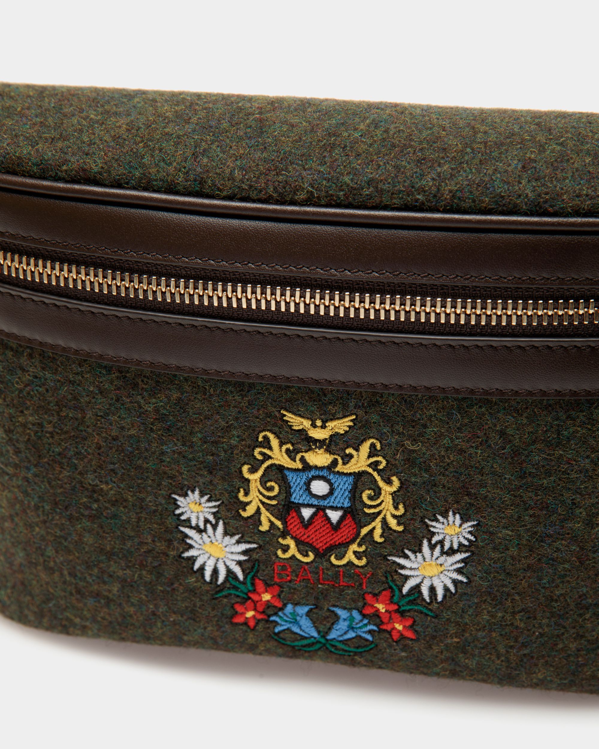 Marsupio Winter Capsule In Lana Verde Scuro E Pelle Color Ebano Con Ricamo Alpine Flowers - Uomo - Bally - 05