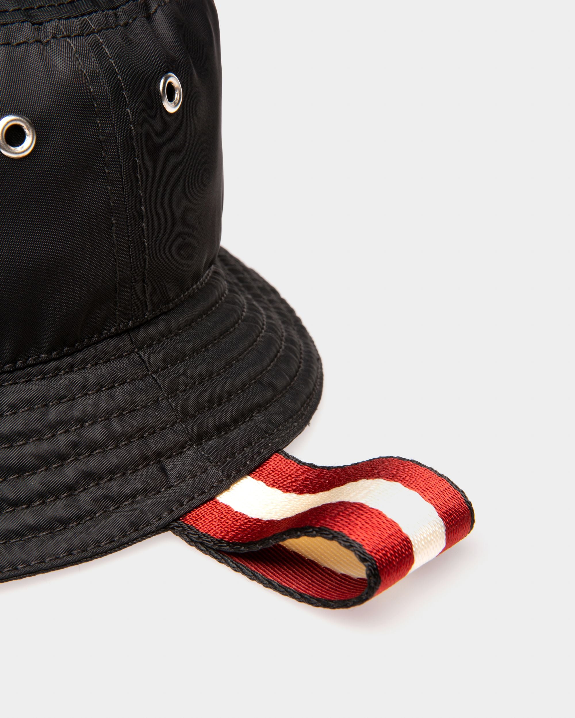 Cappello Alla Pescatora Bally Stripe In Nylon Riciclato Nero - Uomo - Bally - 03