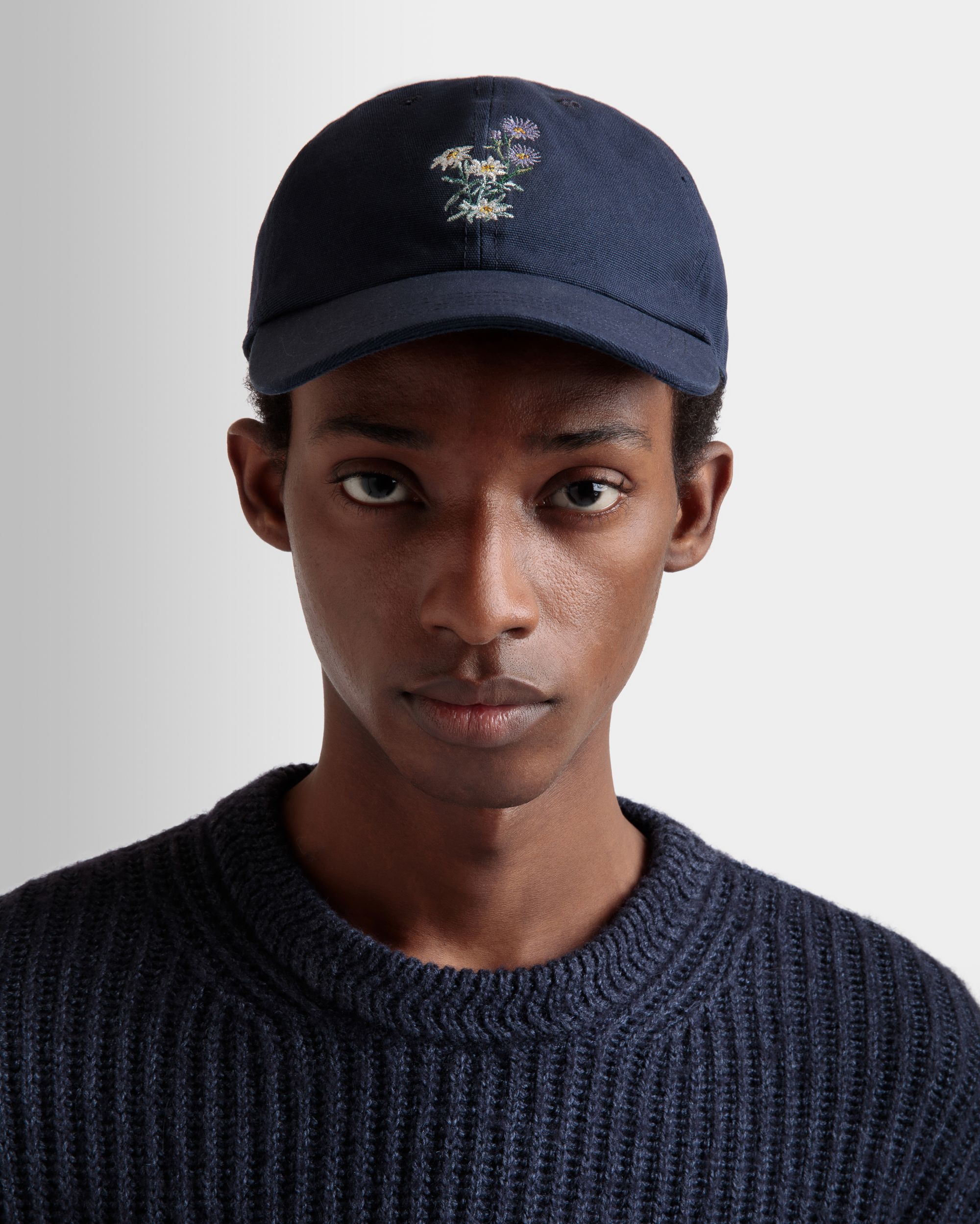 Cappellino In Cotone Navy Blue Con Ricamo Mountain Flower - Uomo - Bally - 02