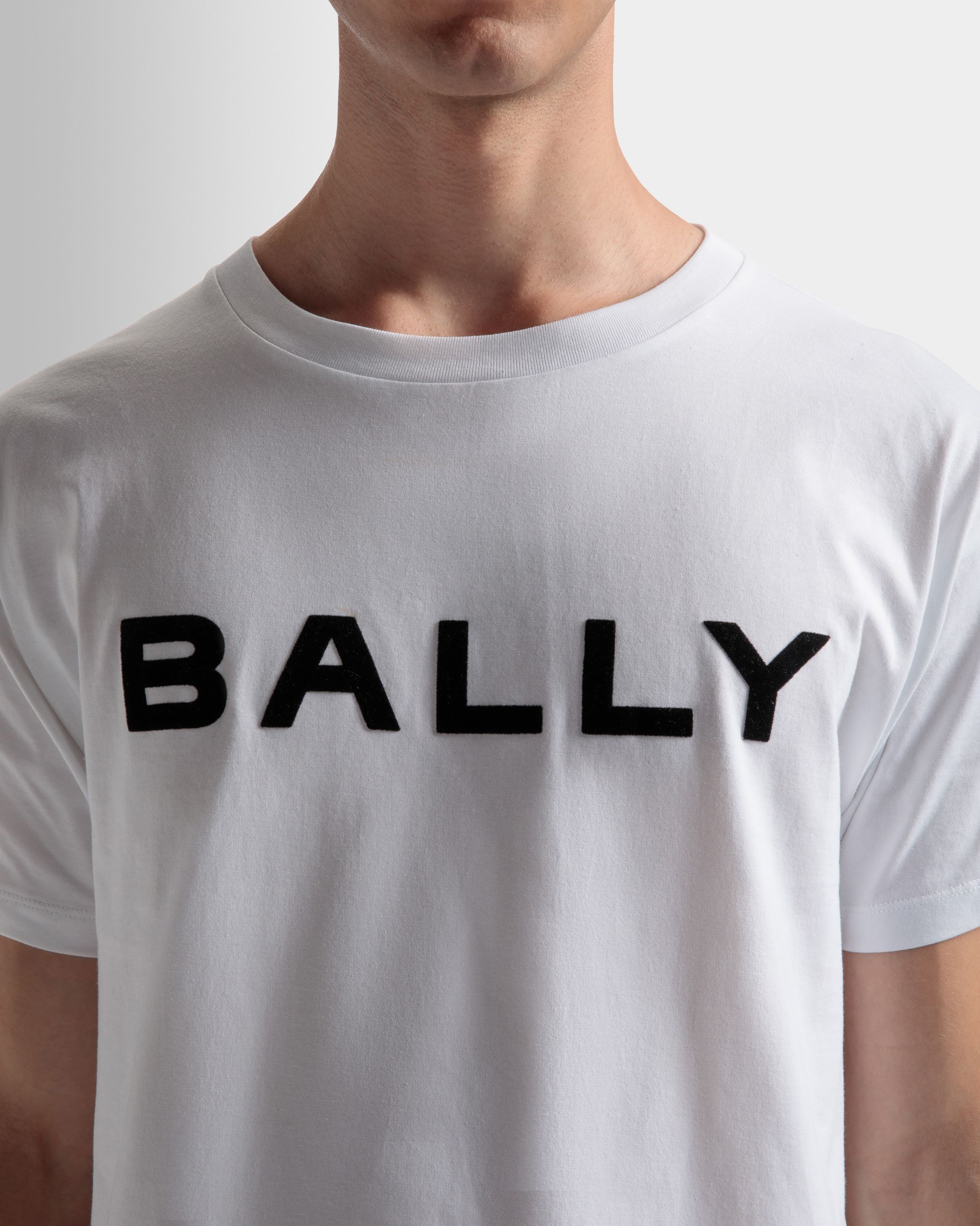 T-Shirt Con Logo In Cotone Bianco - Uomo - Bally - 04