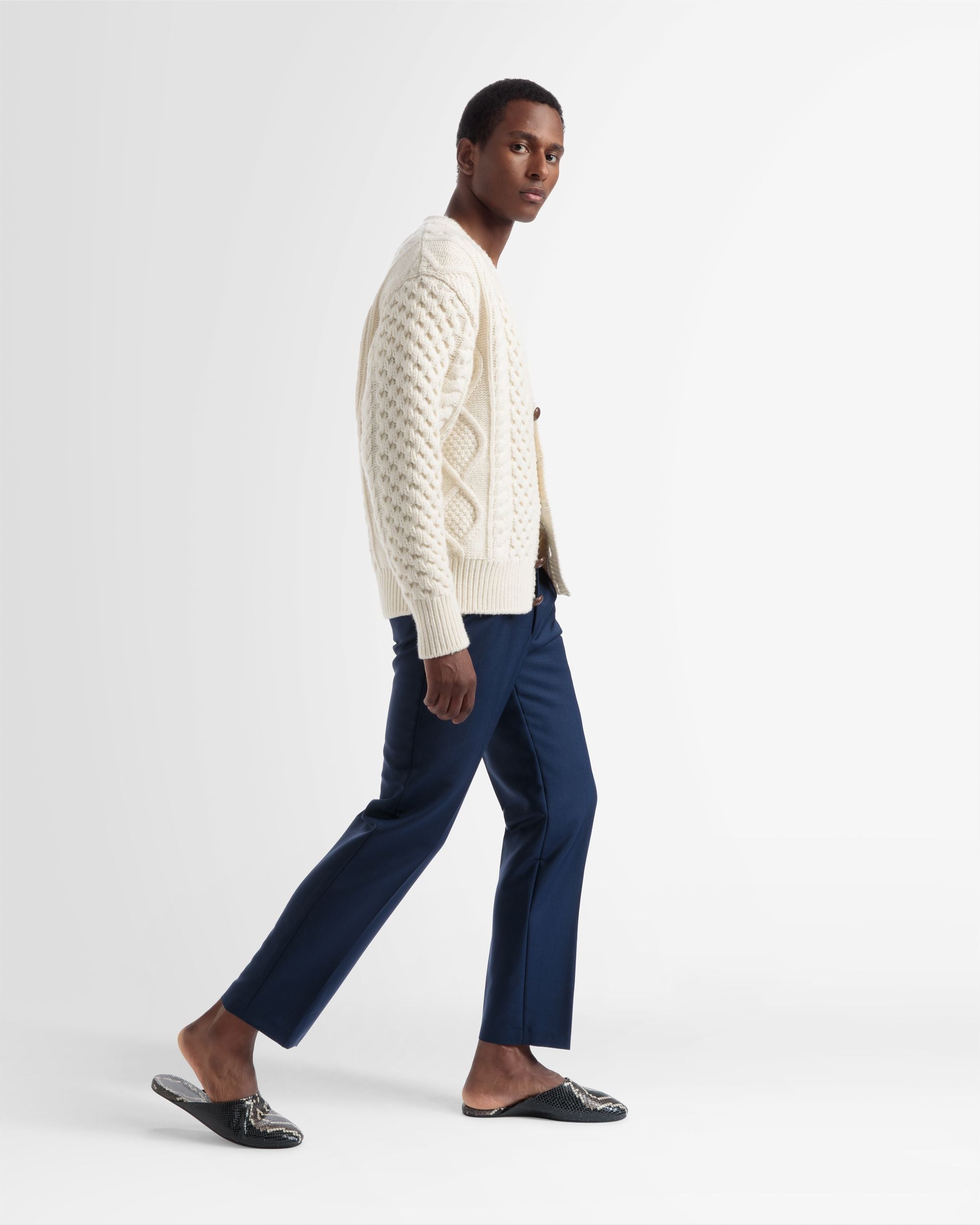Cardigan Con Scollo A V Lavorato A Maglia - Uomo - Bally - 05
