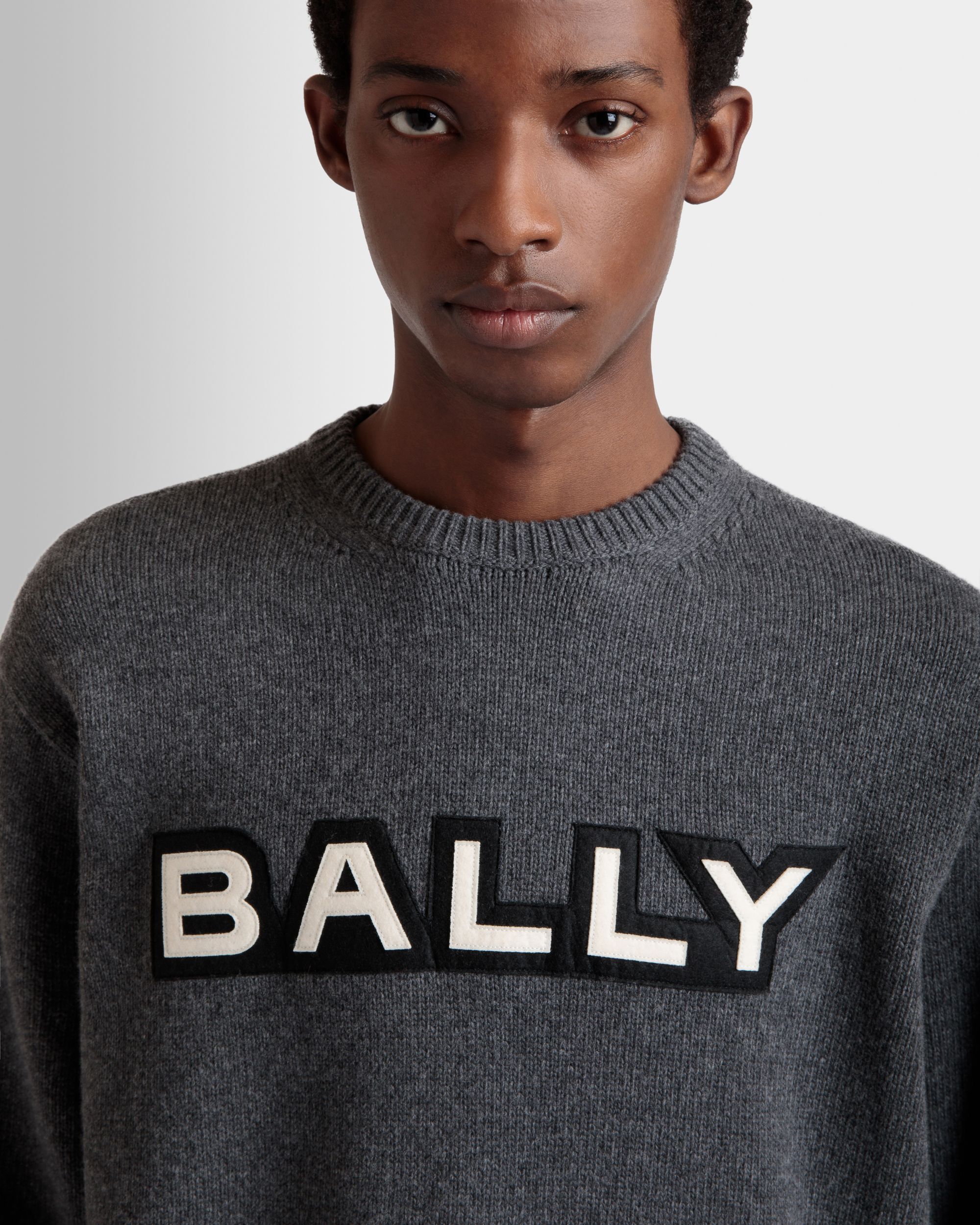 Pullover Girocollo In Lana Grigio Scuro Con Logo - Uomo - Bally - 04