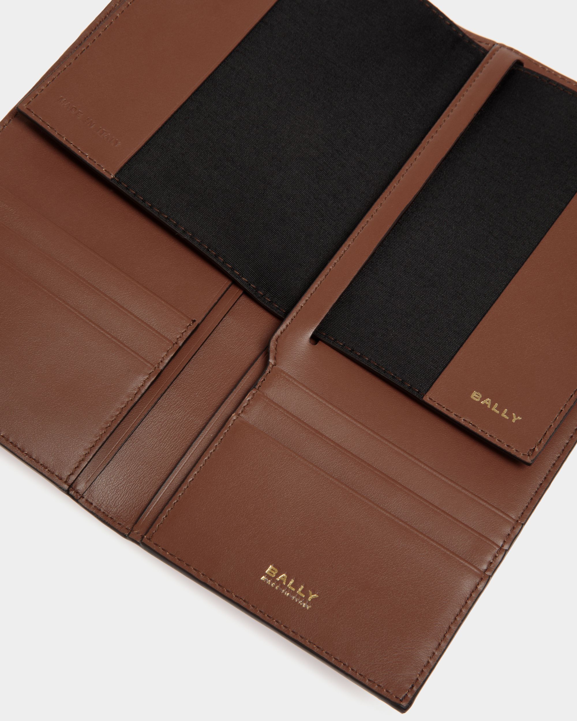 Portafoglio Continental Easy Bally In Pelle Marrone Con Stemma Bally Crest Stampato - Uomo - Bally - 04