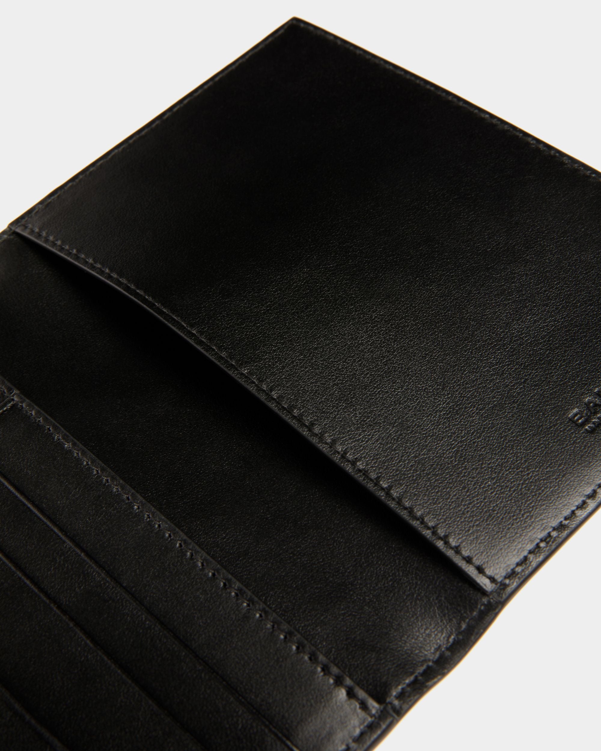 Custodia Per Passaporto Banque In Pelle Nera - Uomo - Bally - 04