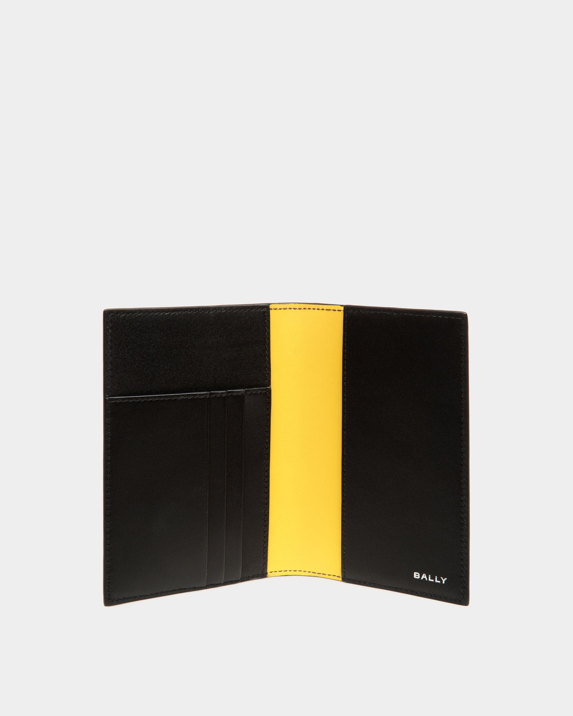 Custodia Per Passaporto Adrien Brody Travel Collection In Pelle Nera E Gialla - Uomo - Bally - 03