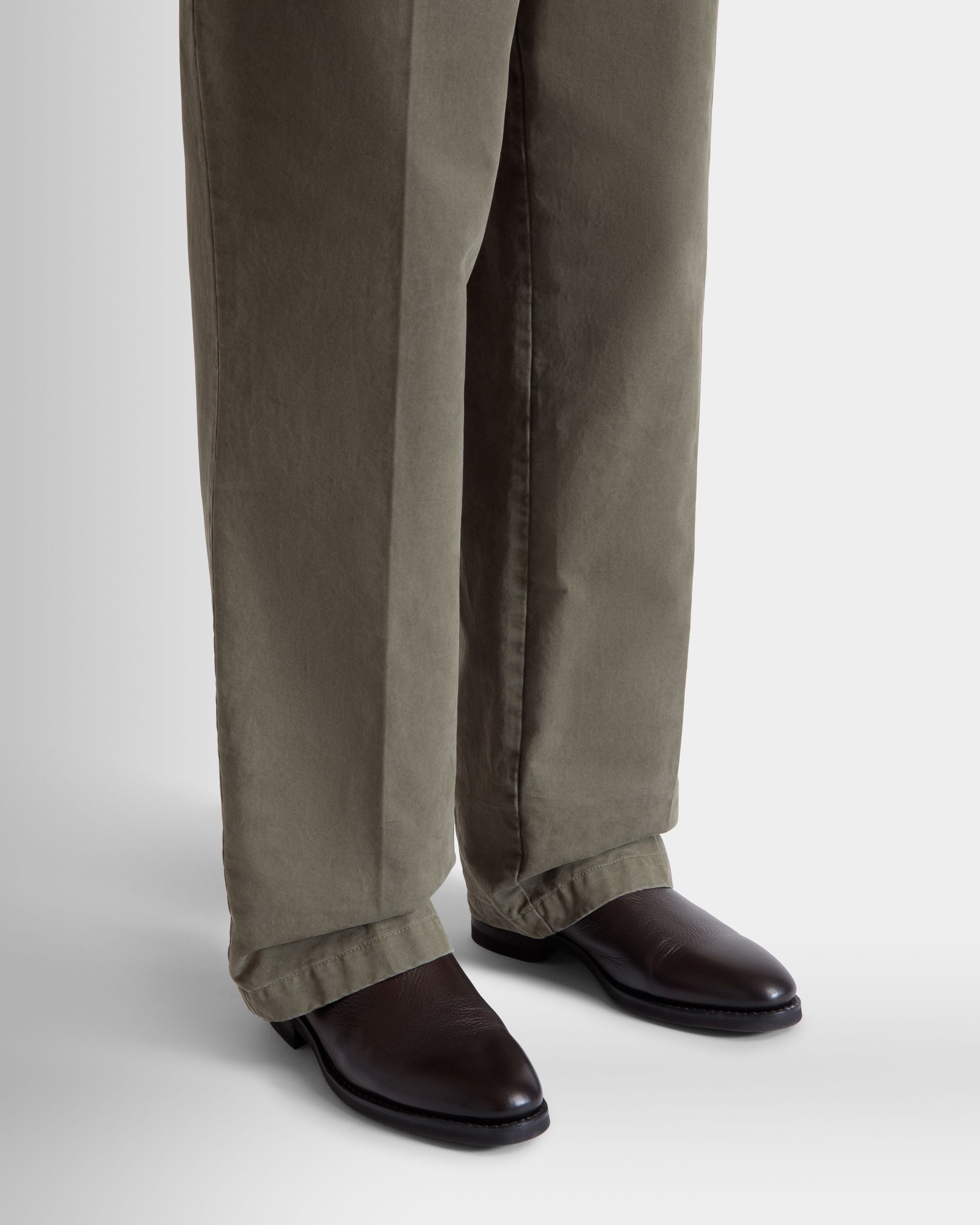Stivaletto Scribe Un In Pelle Di Daino Color Ebano - Uomo - Bally - 02