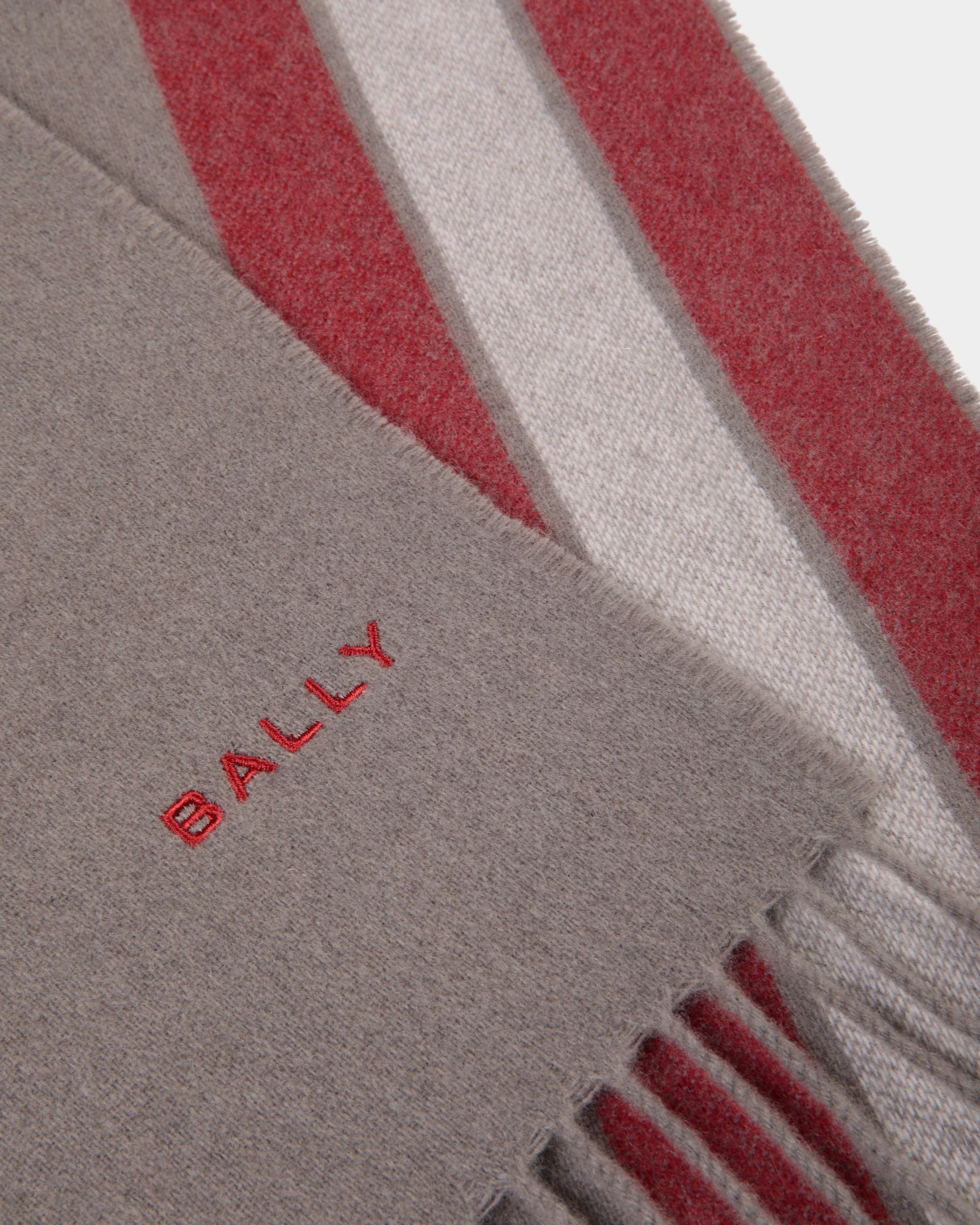 Sciarpa In Misto Cashmere Grigio Scuro Con Dettaglio Bally Ribbon - Uomo - Bally - 02