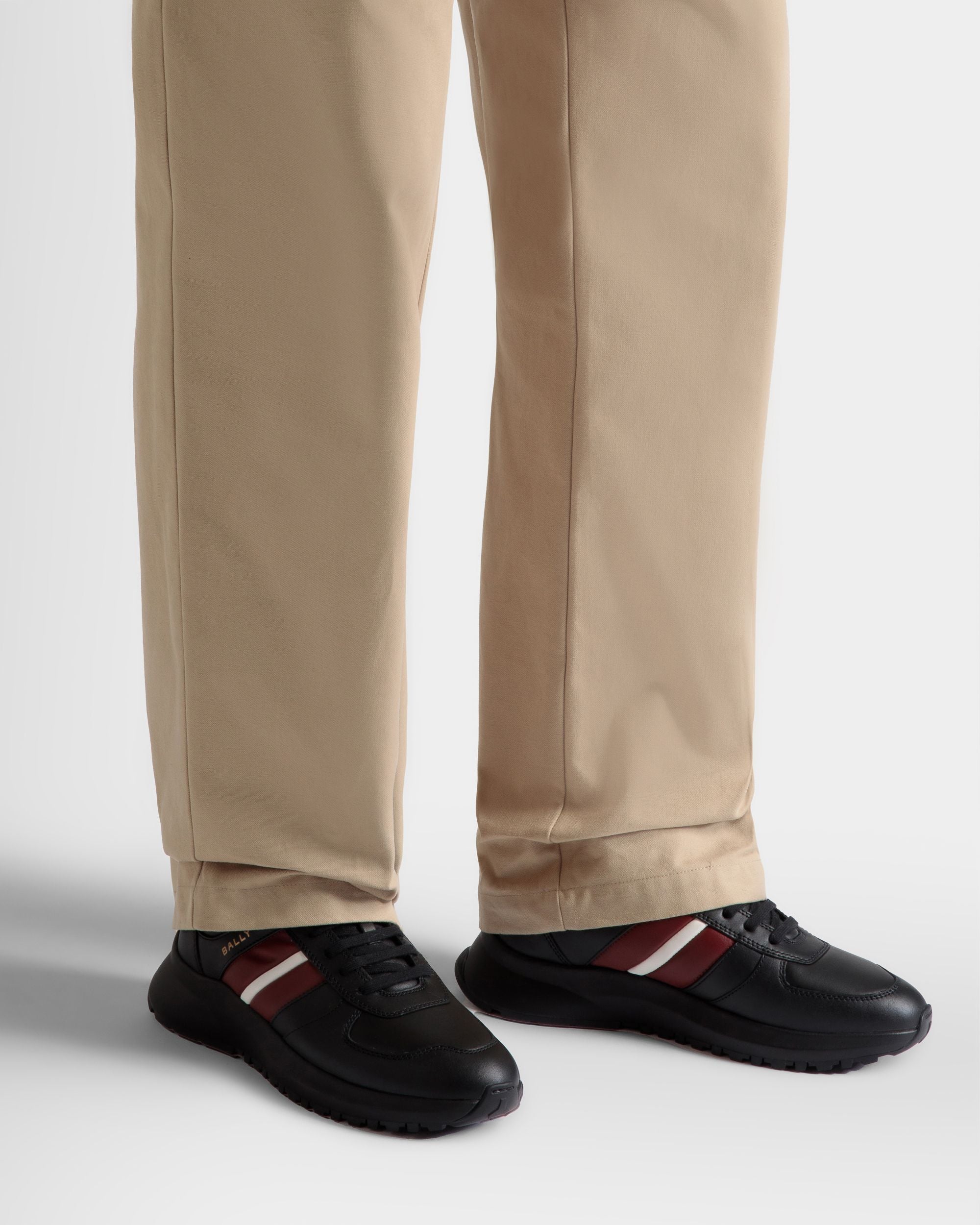 Sneaker Outline In Pelle Nera - Uomo - Bally - 02