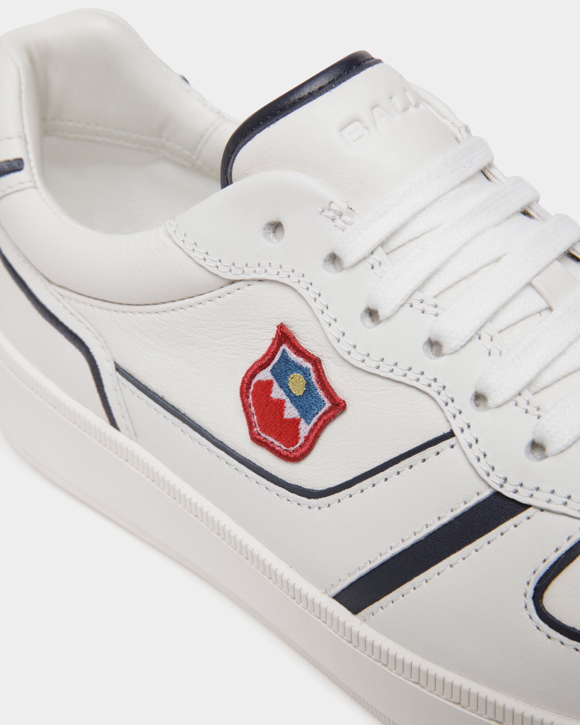 Sneaker Raise In Pelle Bianca E Navy Blue - Uomo - Bally - 06