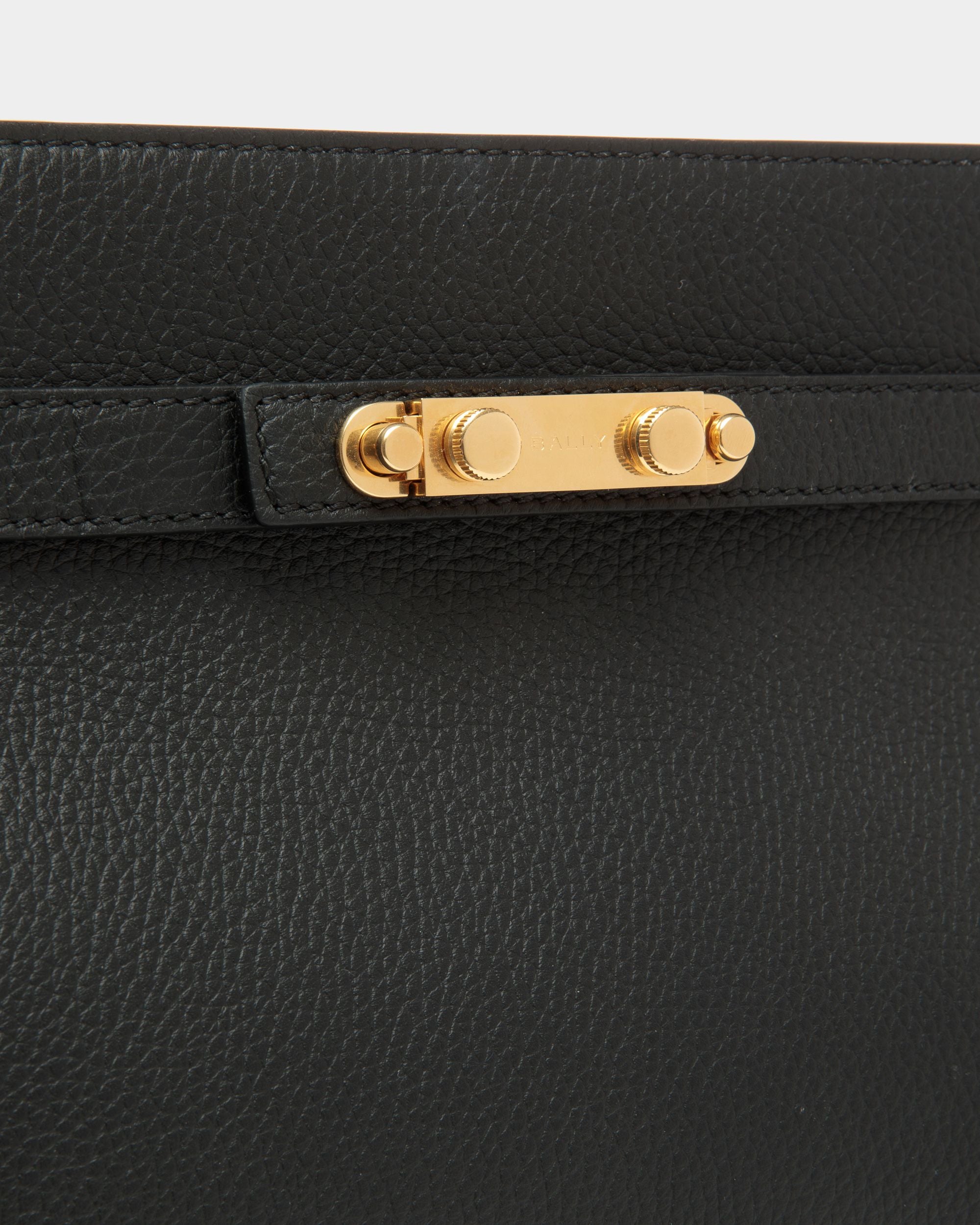 Borsa A Spalla Carriage In Pelle Zigrinata Nera - Donna - Bally - 06