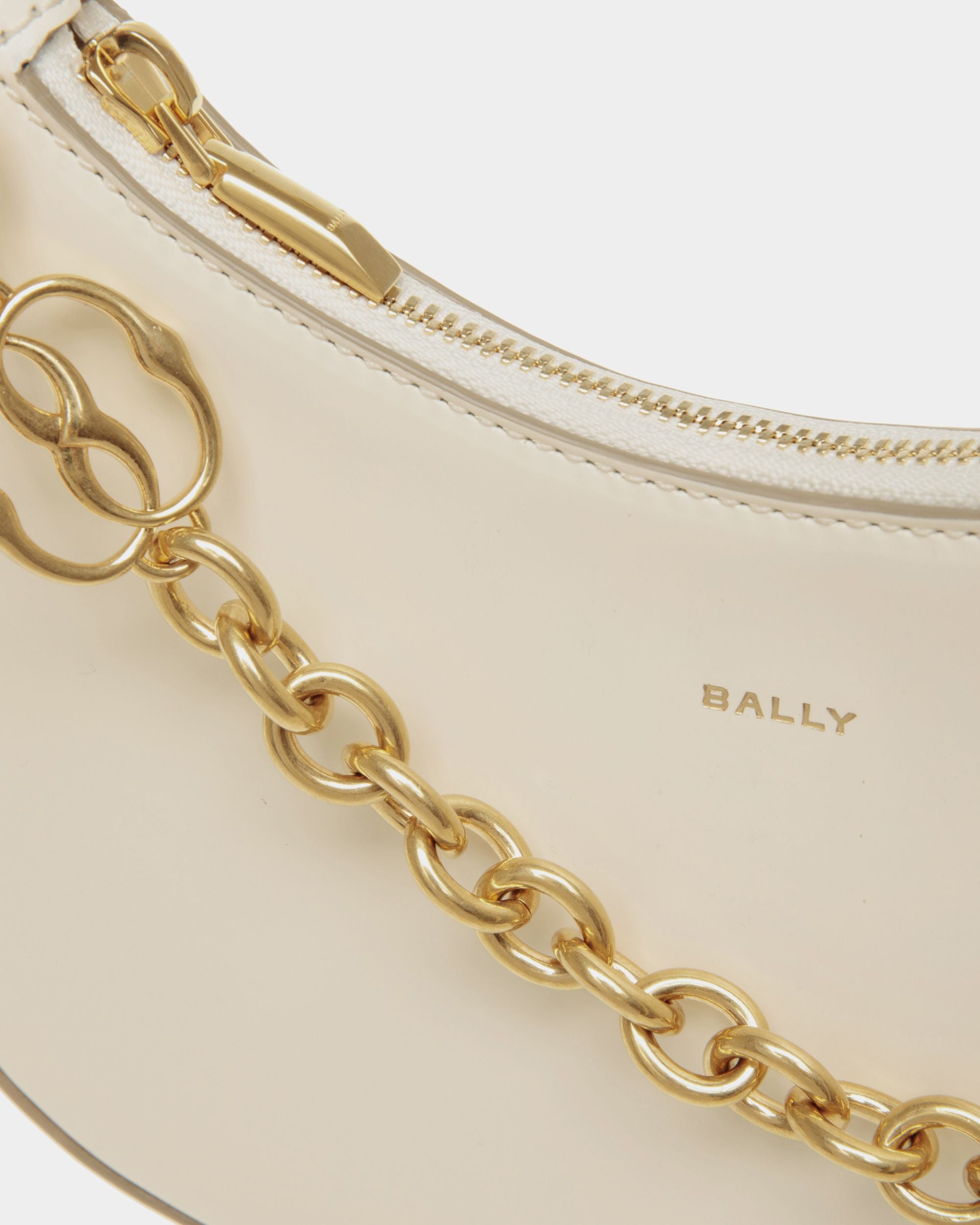 Borsa A Tracolla Mini Emblem In Pelle Spazzolata Bianca - Donna - Bally - 06