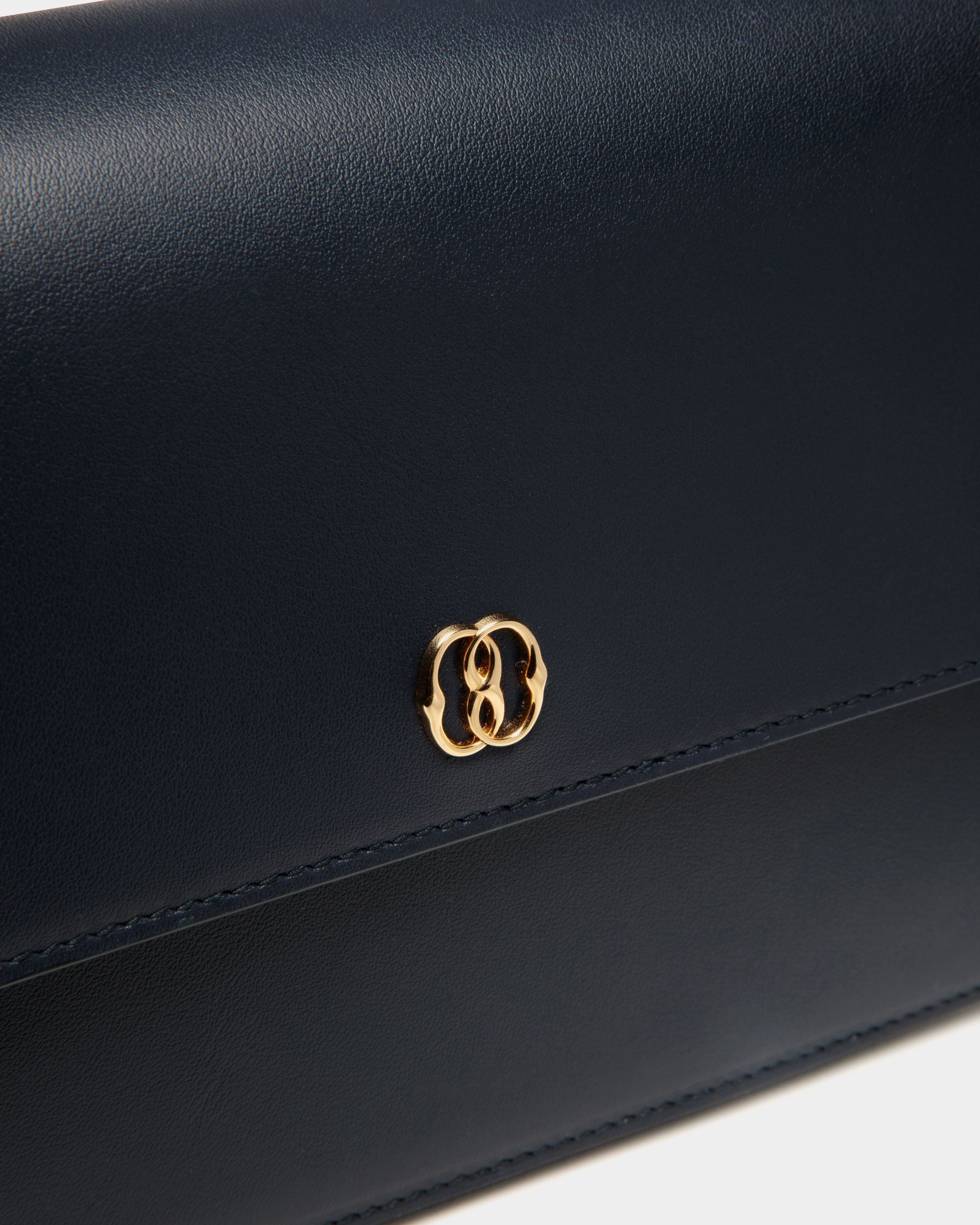 Borsa A Tracolla Piccola Emblem In Pelle Navy Blue - Donna - Bally - 04
