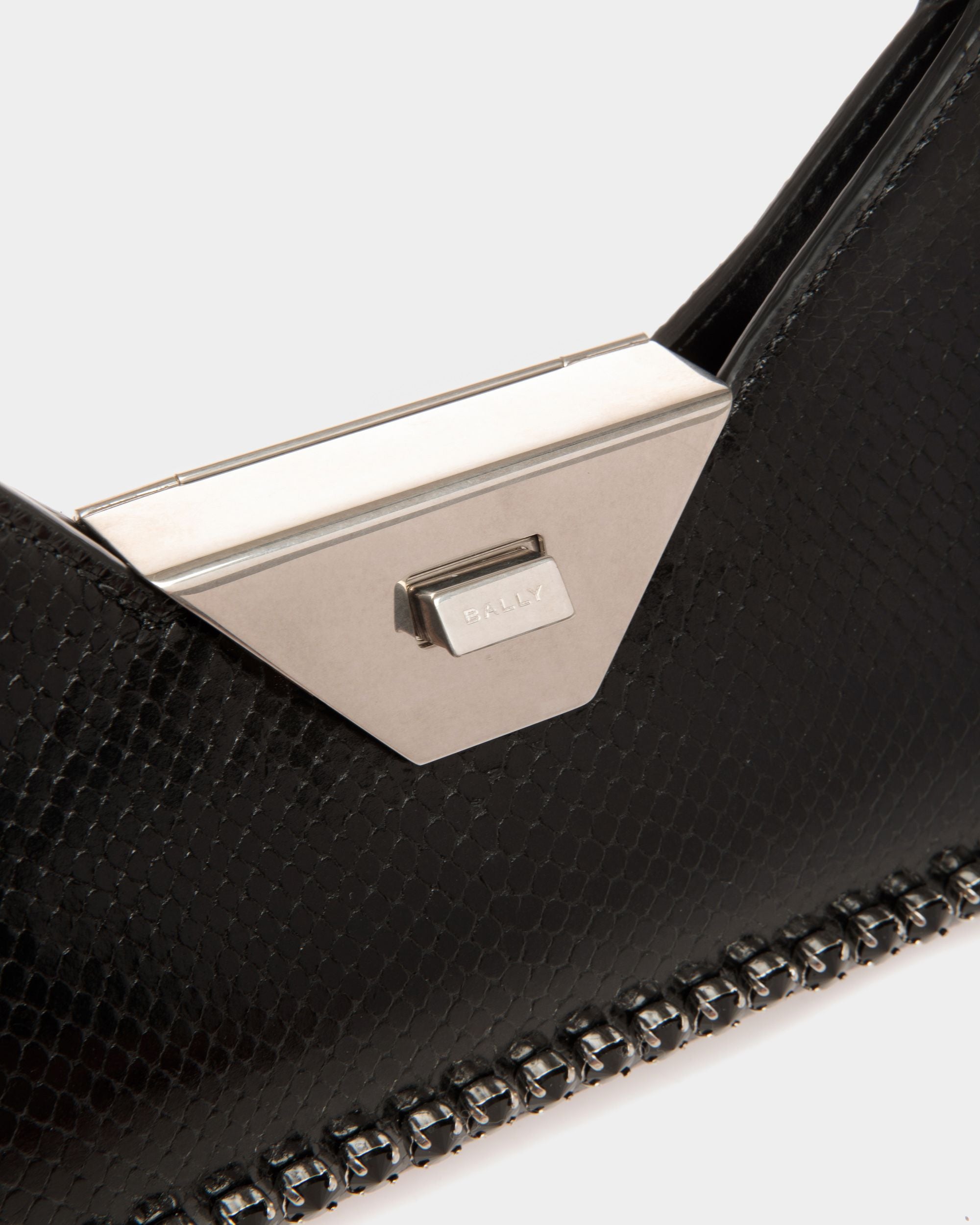 Borsa a Spalla Piccola Tilt in Pelle con Stampa Pitonata Nera - Donna - Bally - 05