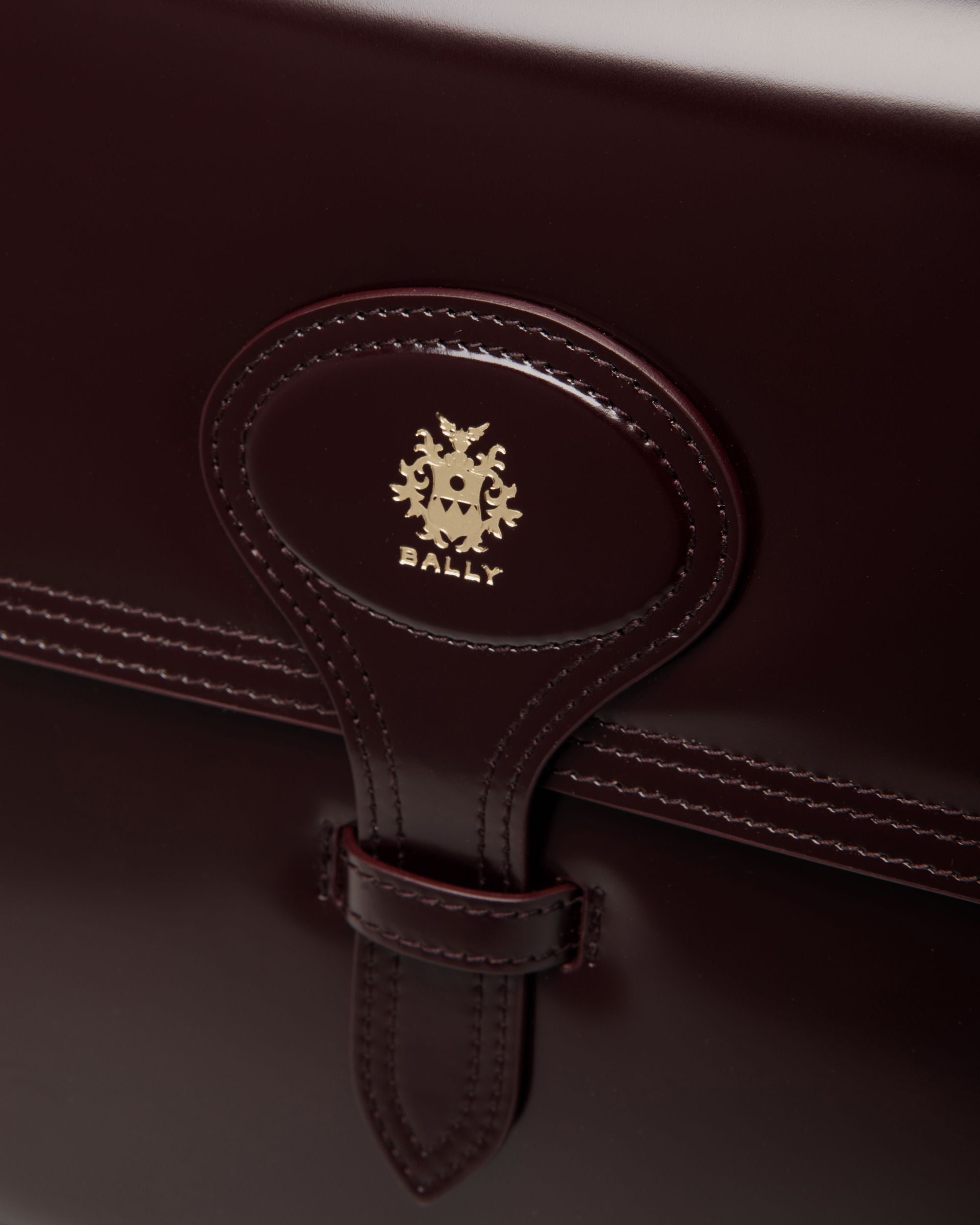 Borsa A Spalla Beckett In Pelle Spazzolata Bordeaux Scuro - Donna - Bally - 05