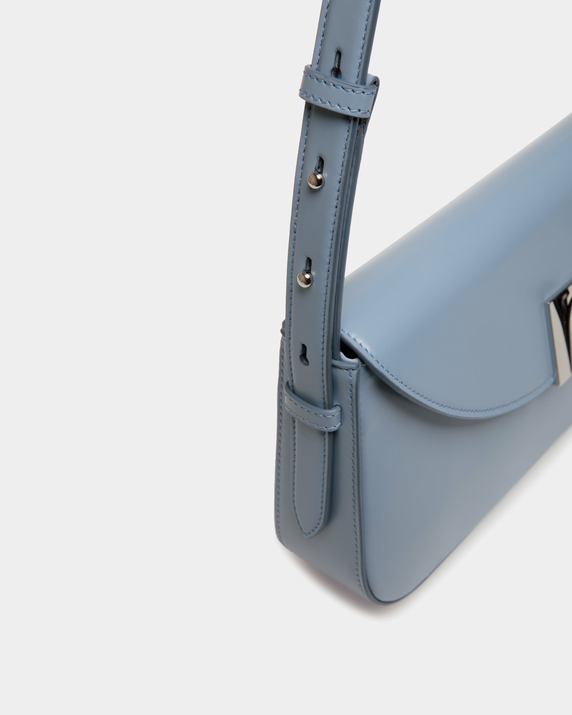 Borsa A Spalla Piccola Ollam In Pelle Light Blue - Donna - Bally - 06