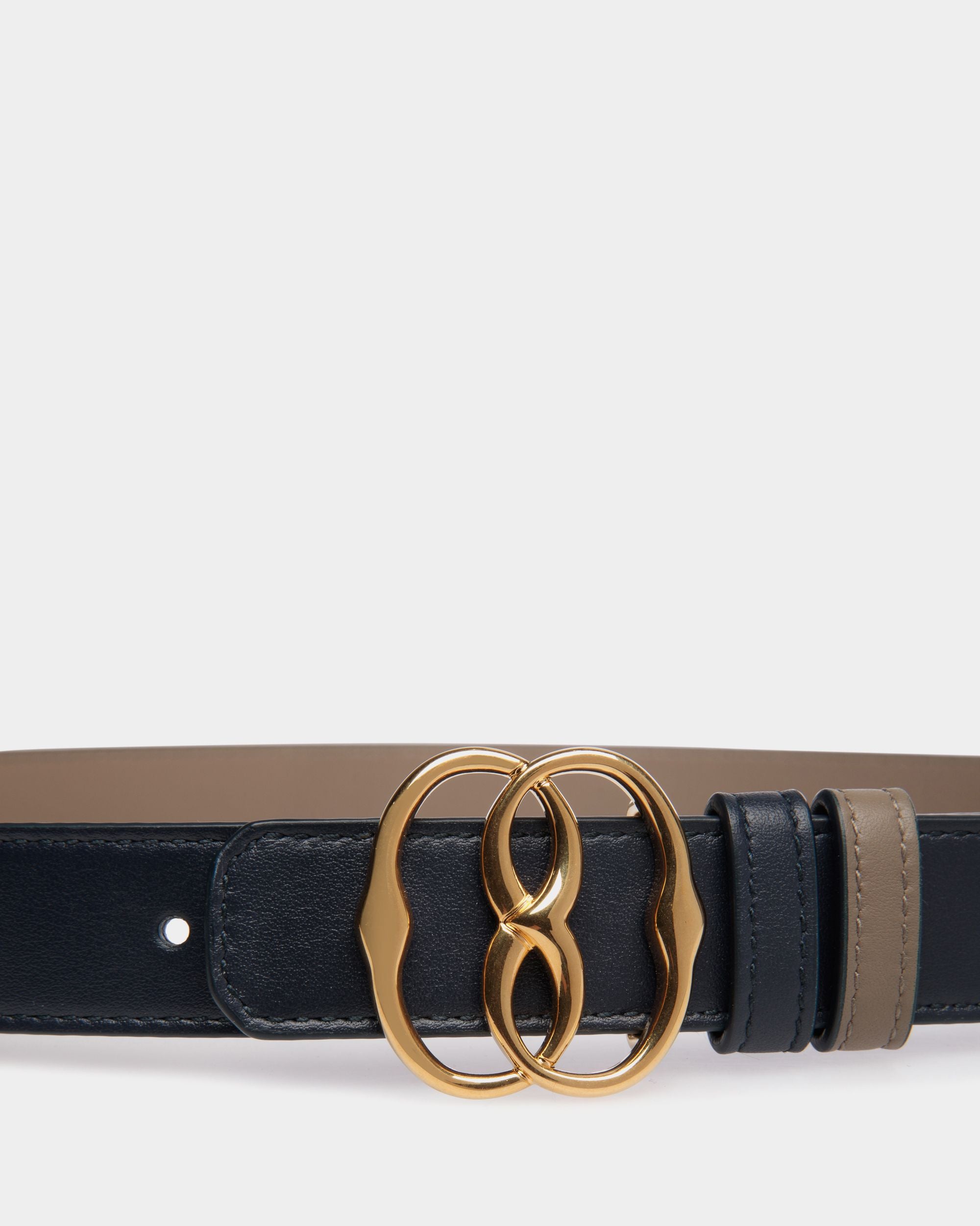 Cintura Reversibile Emblem 25 mm In Pelle Navy Blue E Grigio Talpa - Donna - Bally - 04