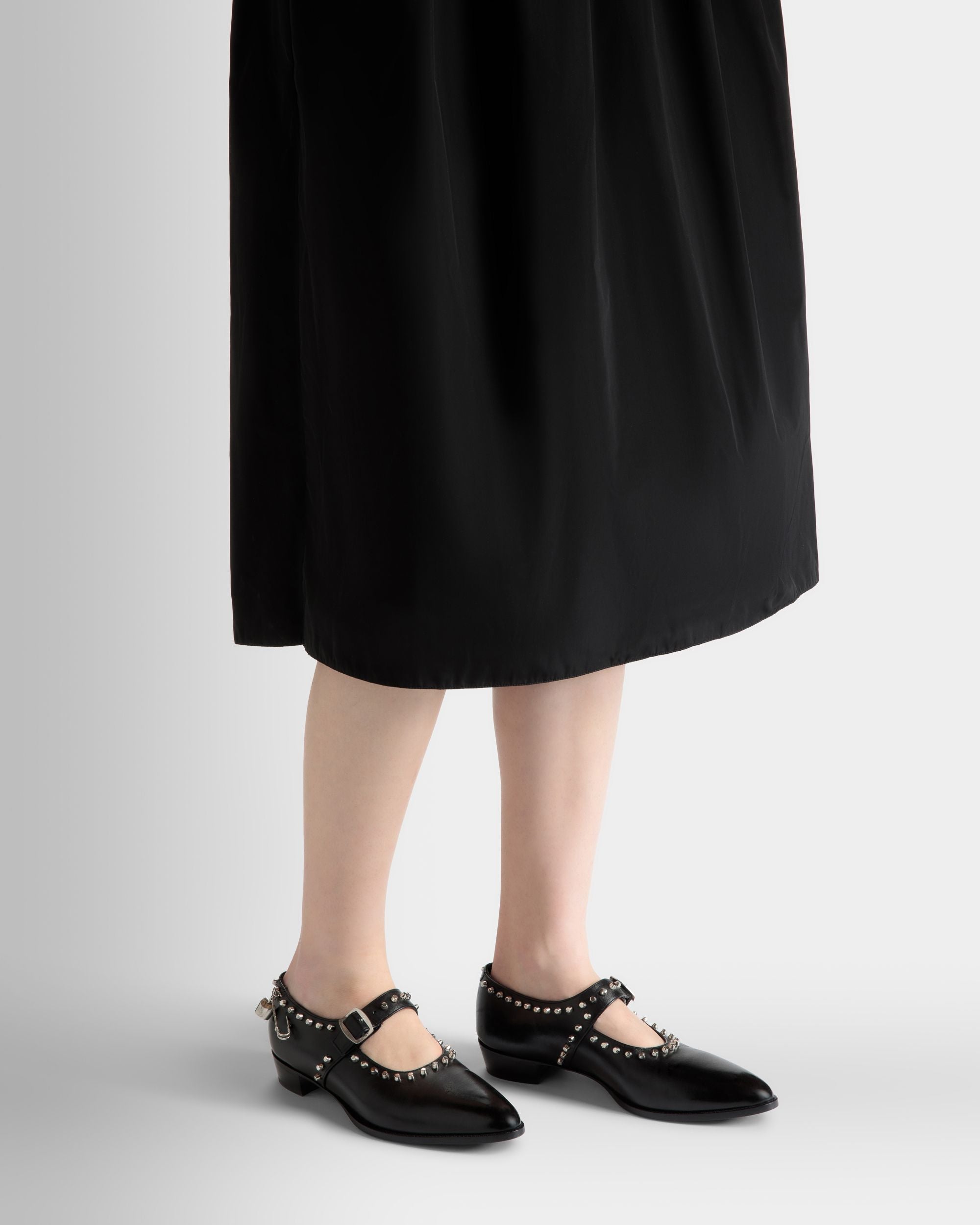 Scarpa Mary Jane Glendale In Pelle Nera Con Borchie - Donna - Bally - 02