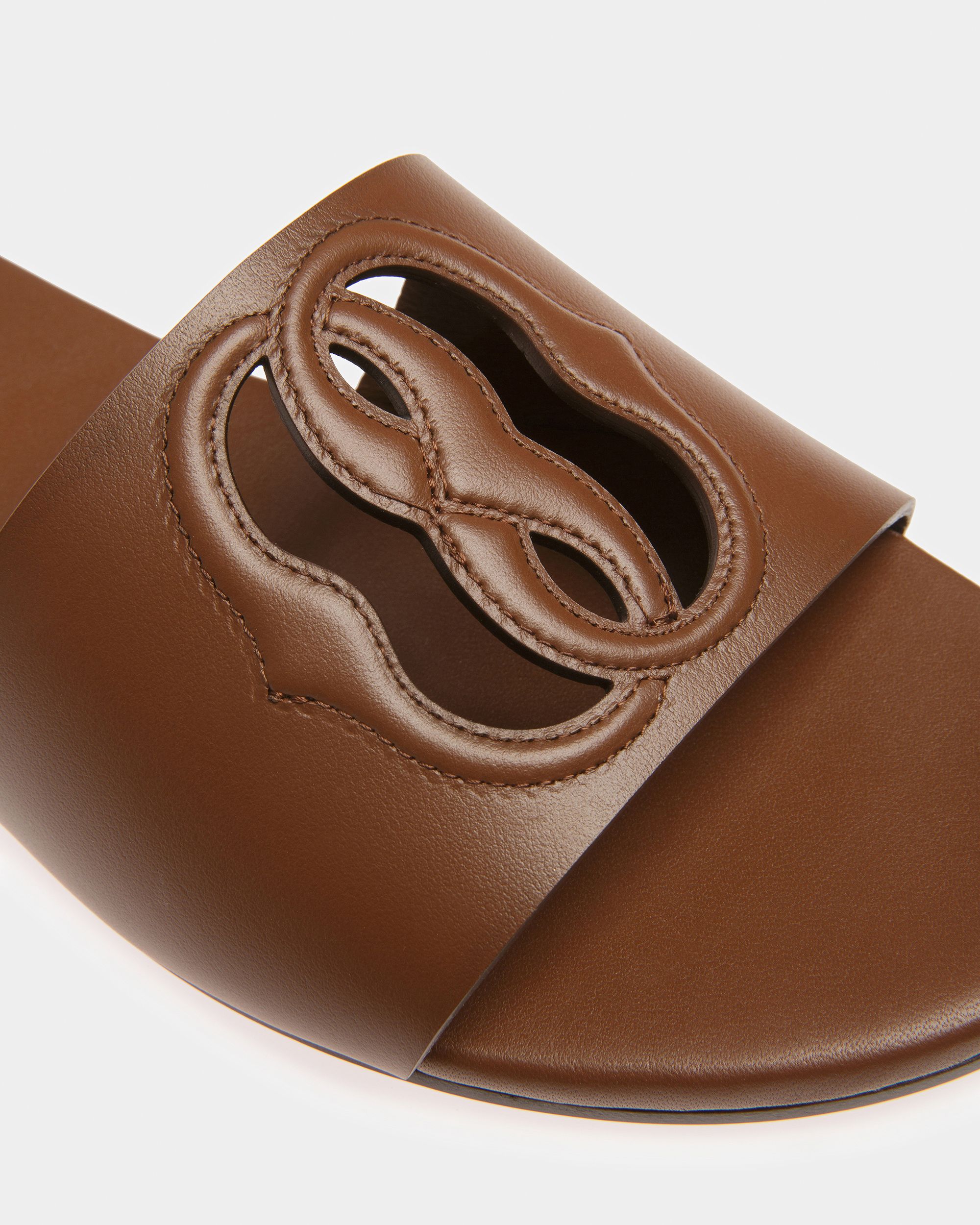 Ciabatta Emblem In Pelle Marrone - Donna - Bally - 04