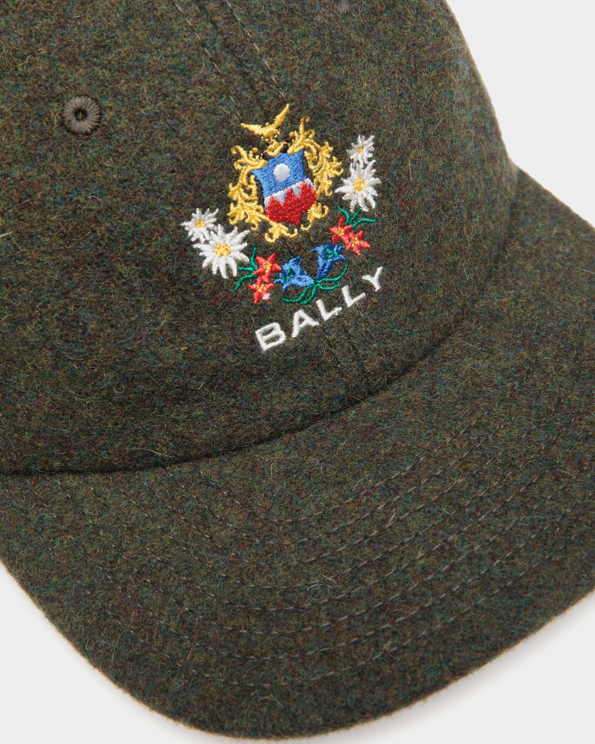 Cappellino Winter Capsule In Lana Verde Scuro Con Ricamo Alpine Flowers - Donna - Bally - 04