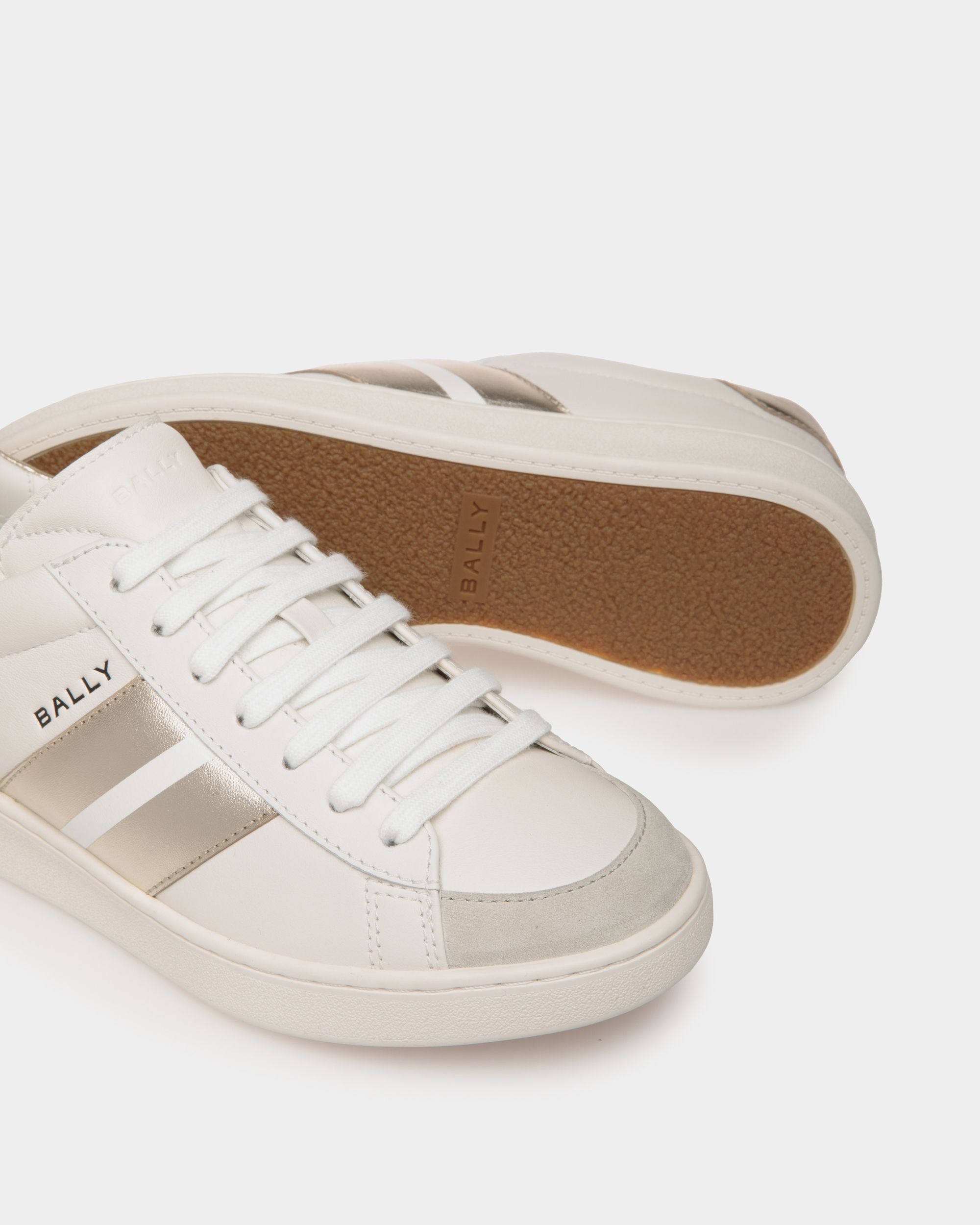 Sneaker Tennis In Pelle Bianca E Oro - Donna - Bally - 04