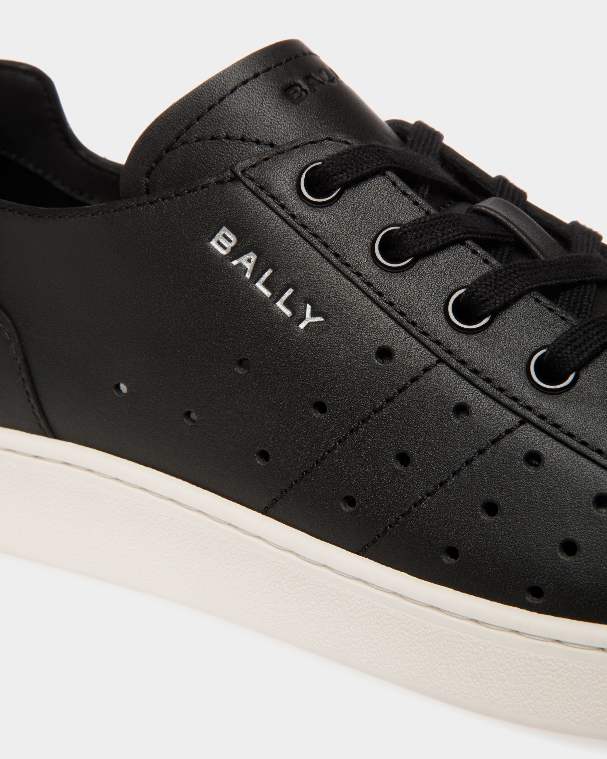 Sneaker Tennis In Pelle Nera - Donna - Bally - 06