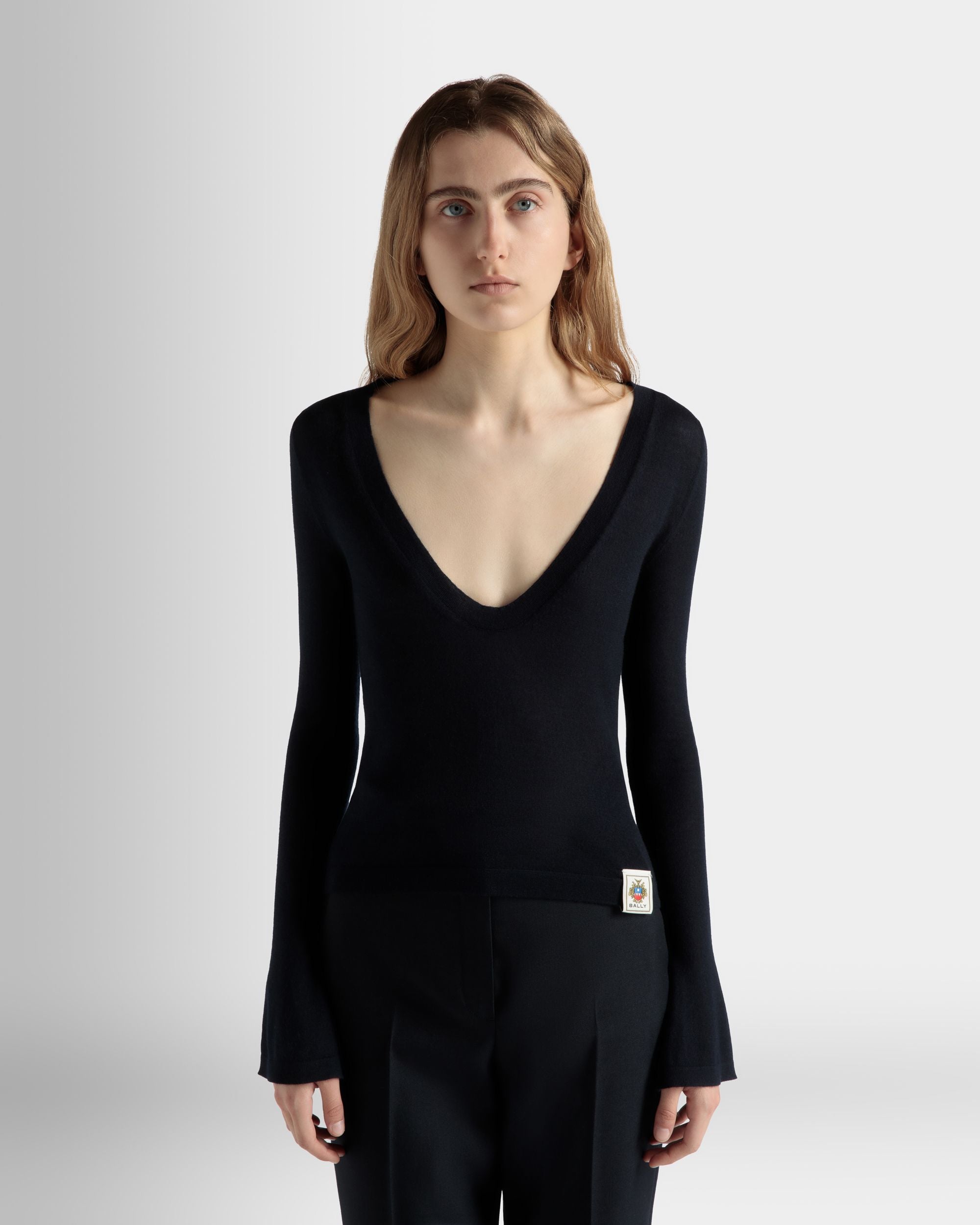 Top Con Scollo A V In Cachemire Navy Blue Lavorato A Maglia - Donna - Bally - 03