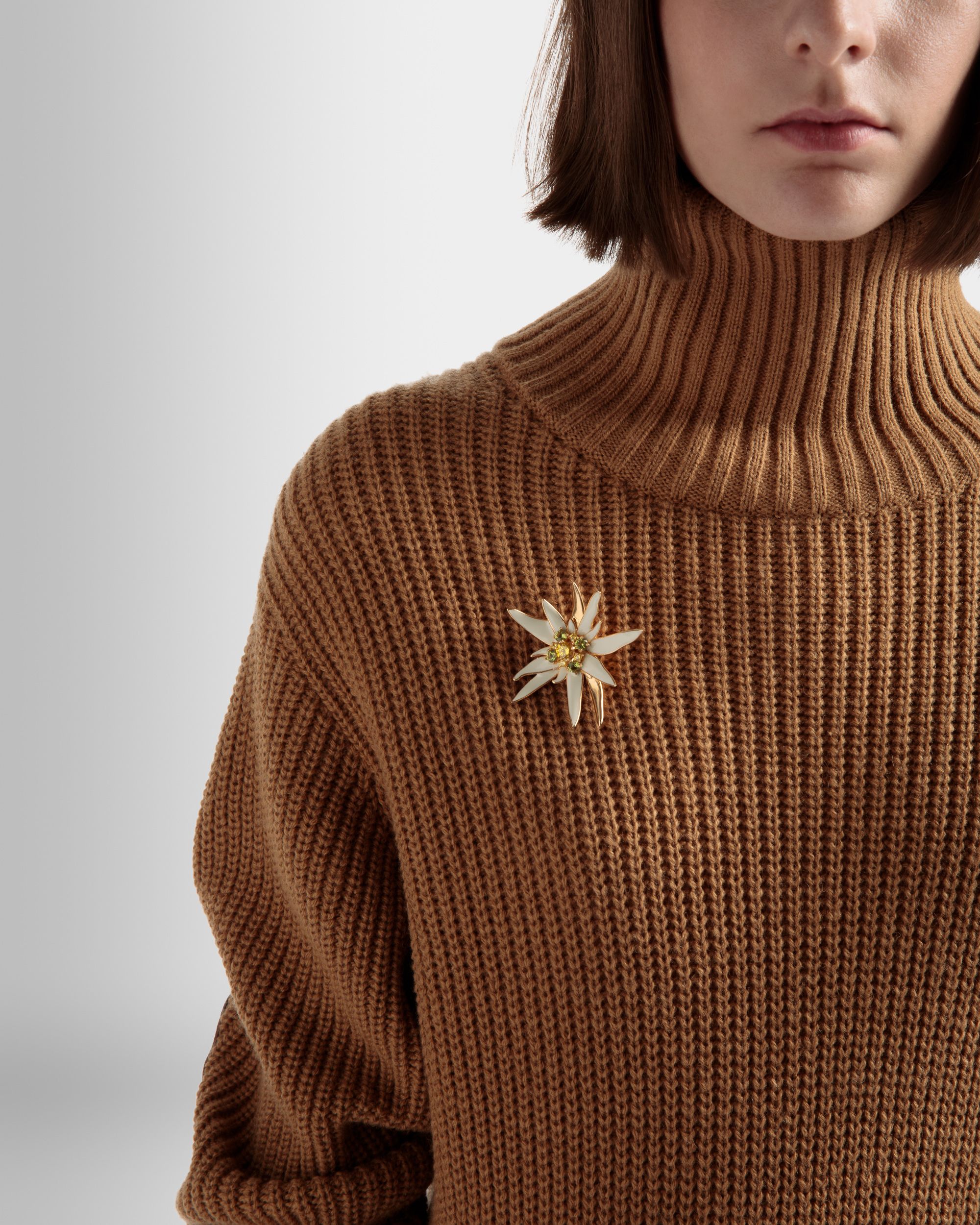 Spilla Edelweiss In Oro Martellato - Donna - Bally - 02