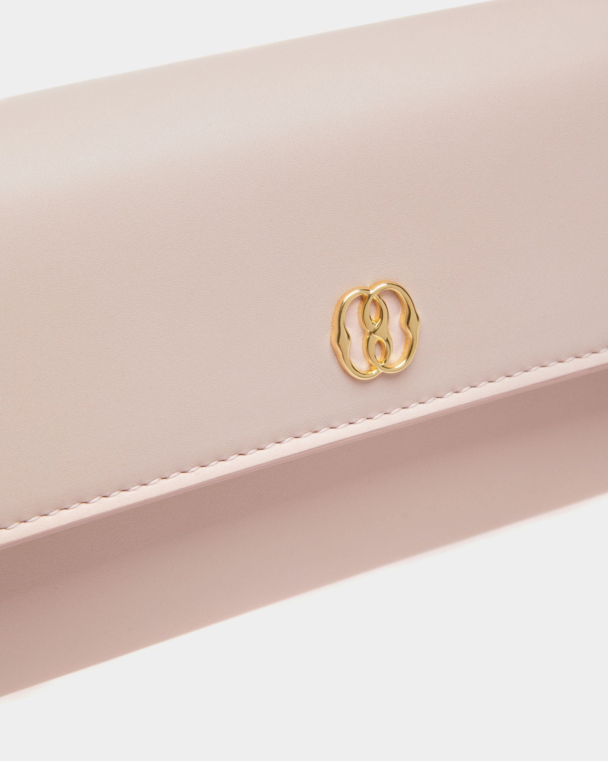 Portafoglio Da Viaggio Emblem In Pelle Dusty Petal - Donna - Bally - 04